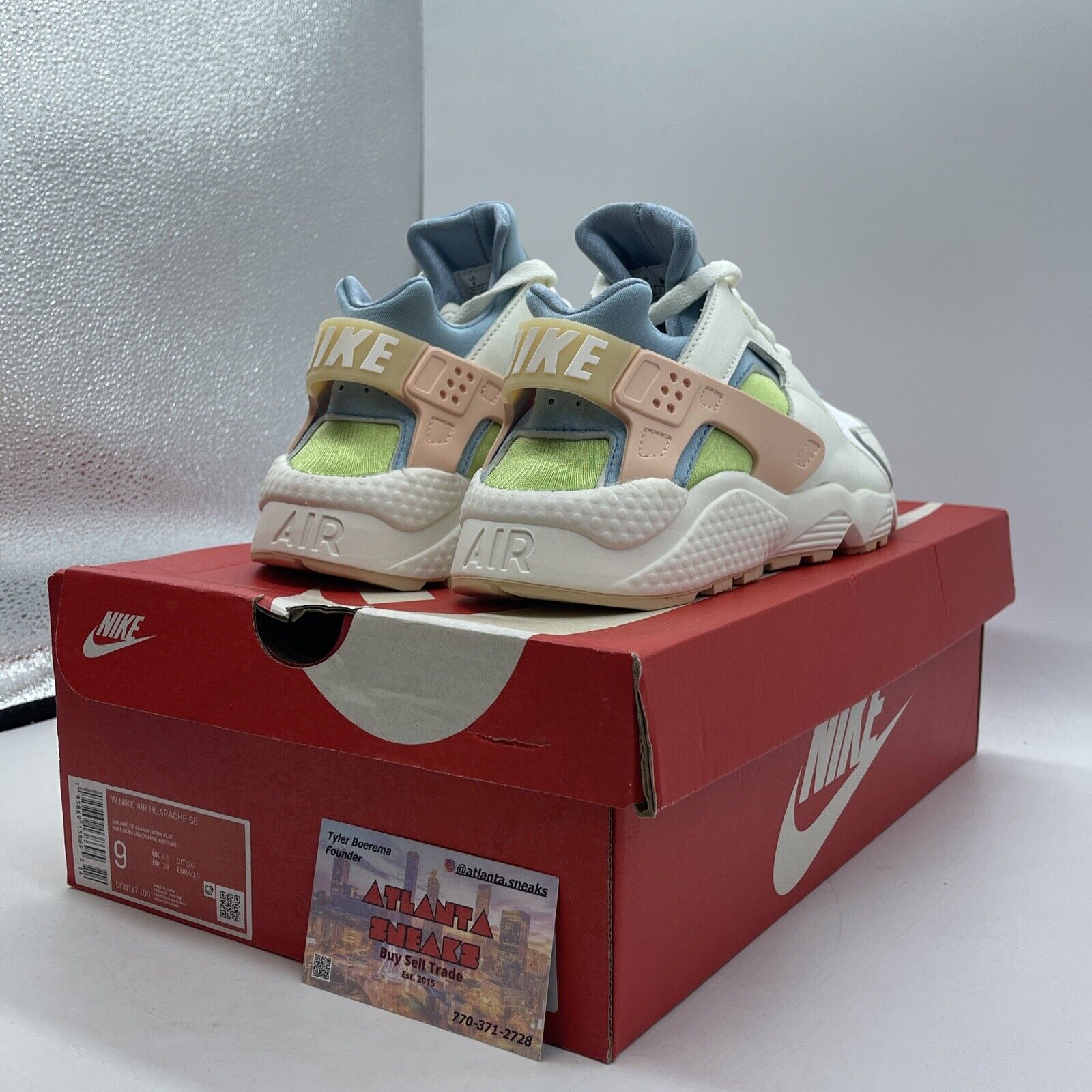 Size 9W - Nike Air Huarache SE Sun Club White Blue Leather Suede (DQ0117-100)