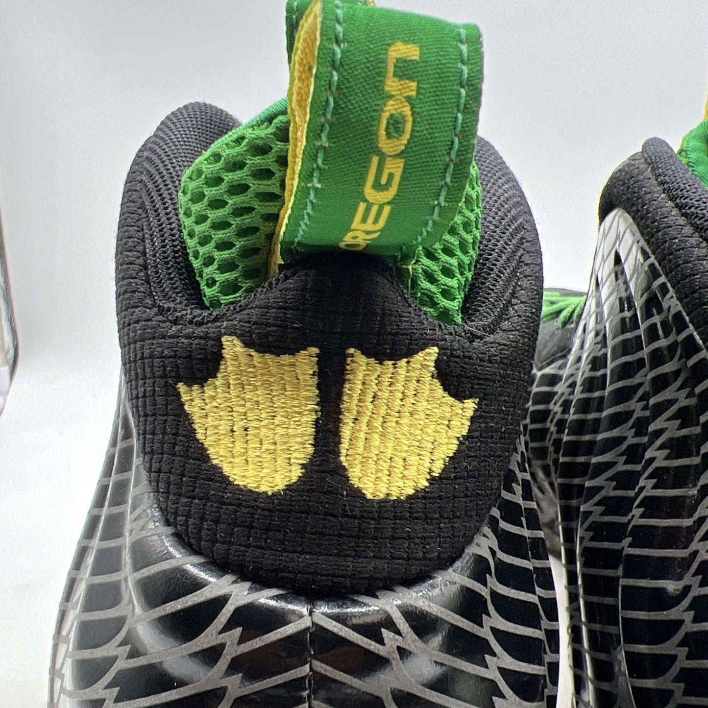 Size 12 - Nike Air Foamposite One Oregon Ducks (652110-001)