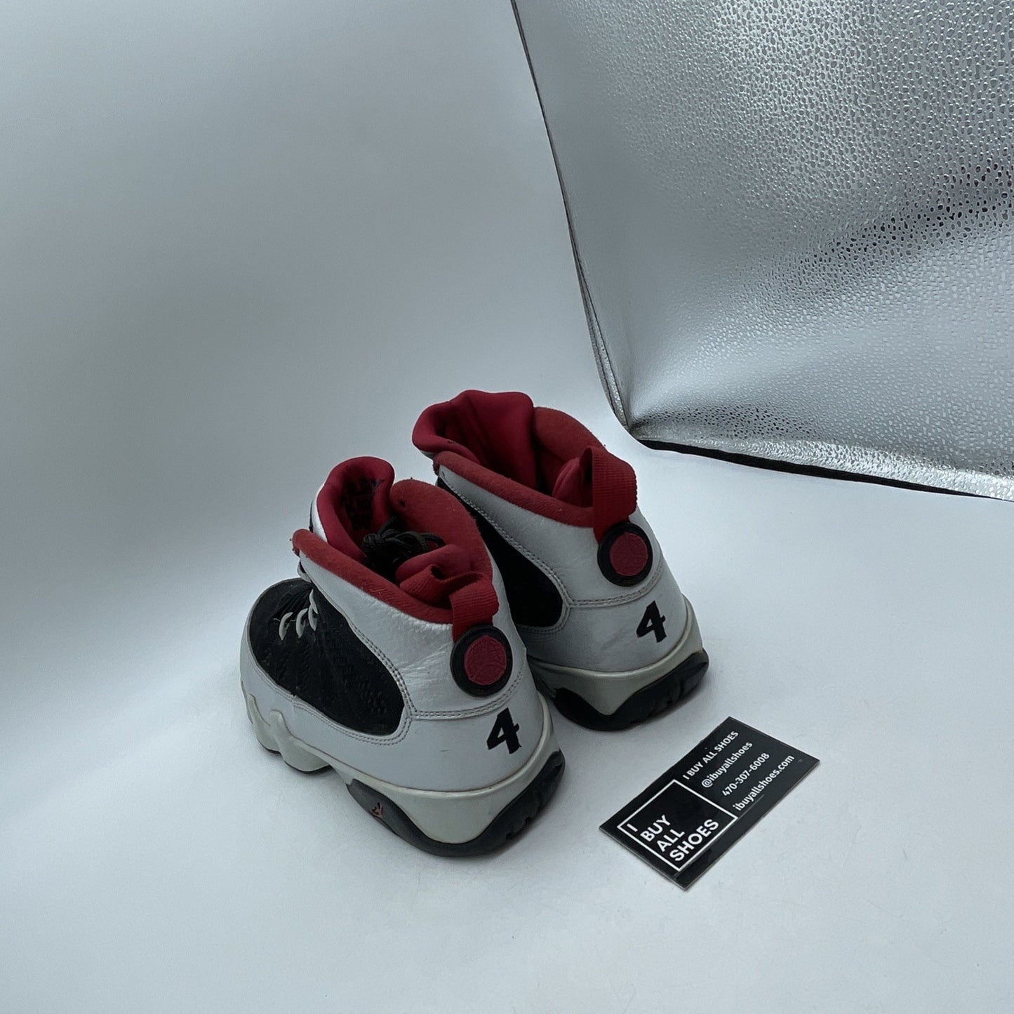 Size 8 - Air Jordan 9 Retro Johnny Kilroy (302370-012)