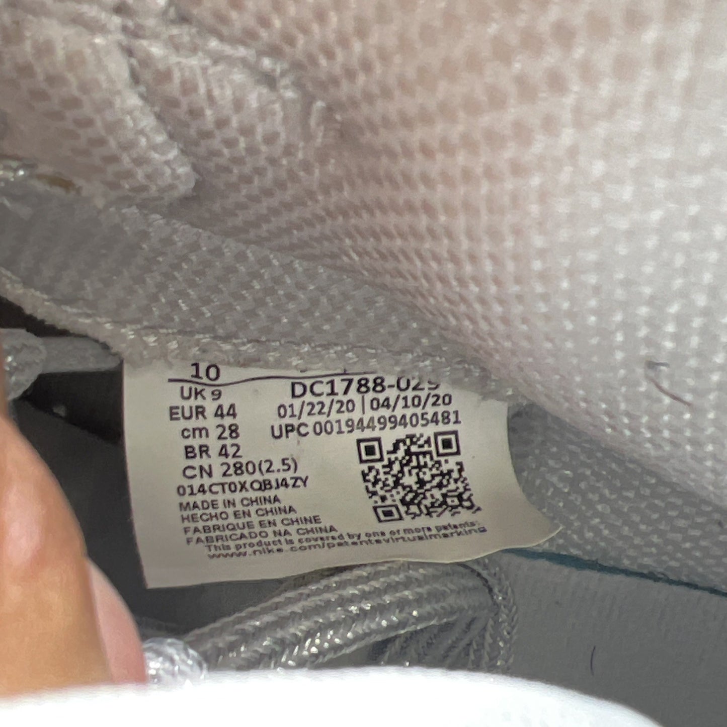 Size 11.5W - Air Jordan 1 High OG Metallic Silver (CD0461-001)