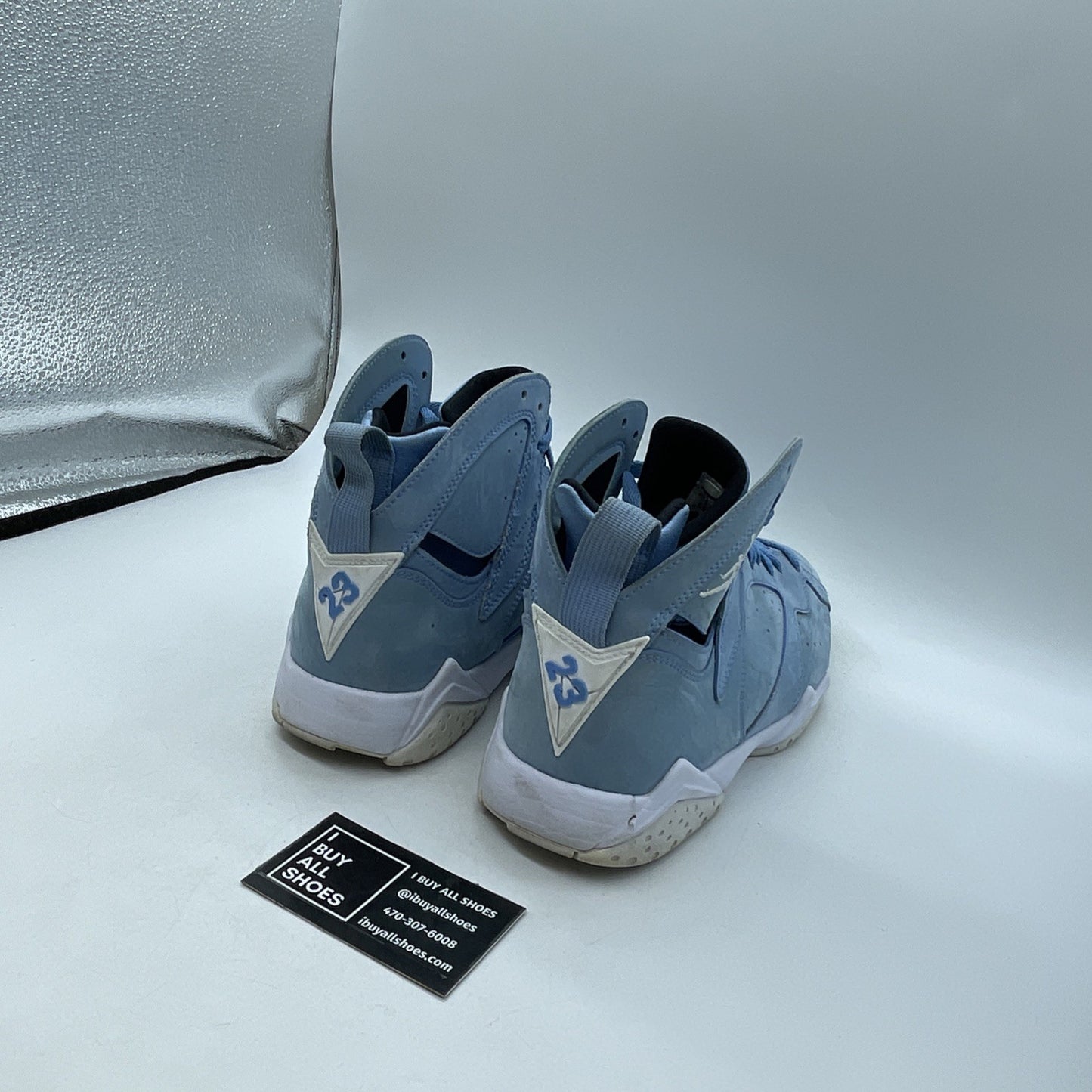 Size 8.5 - Air Jordan 7 Retro Pantone (304775-400)