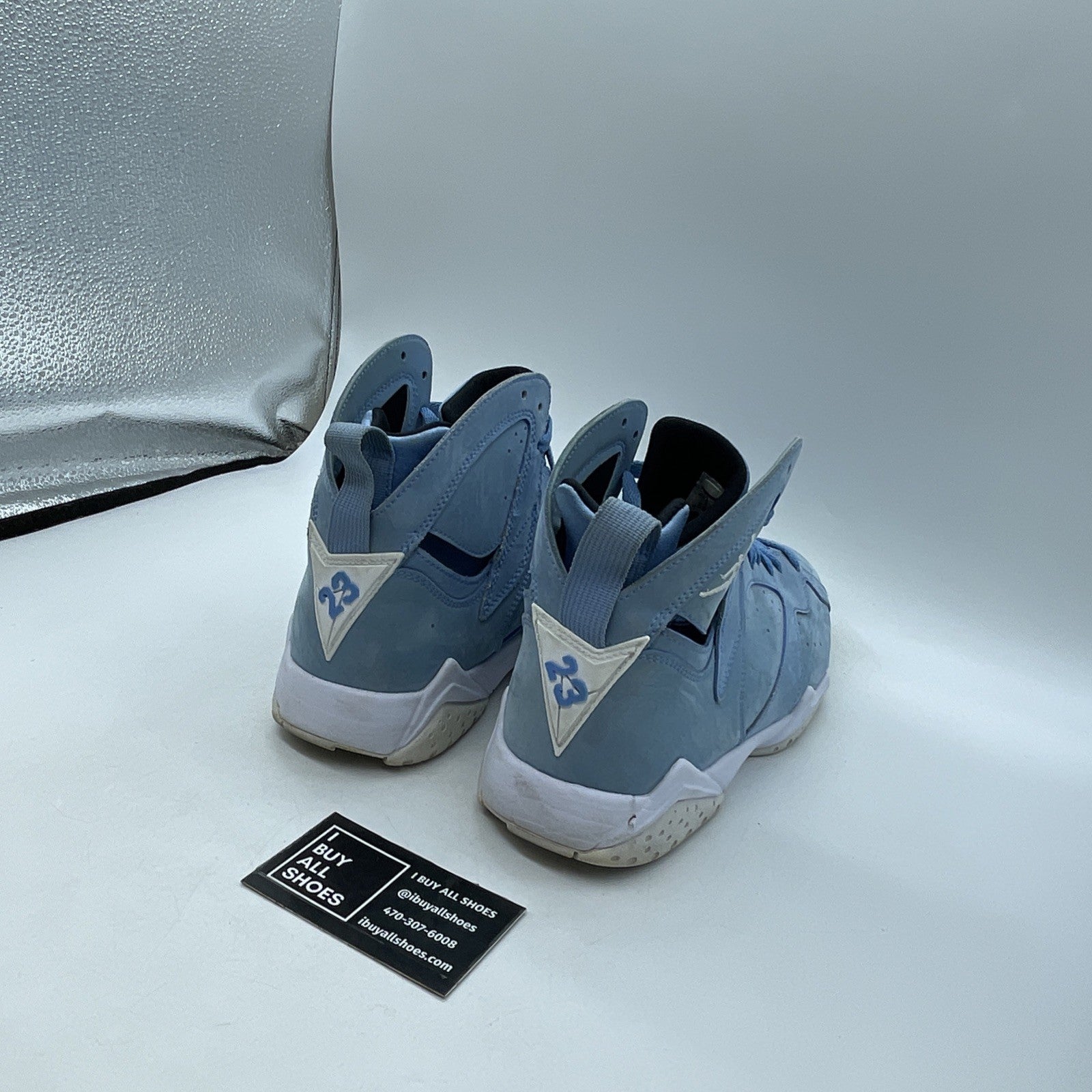 Size 8.5 - Air Jordan 7 Retro Pantone (304775-400)