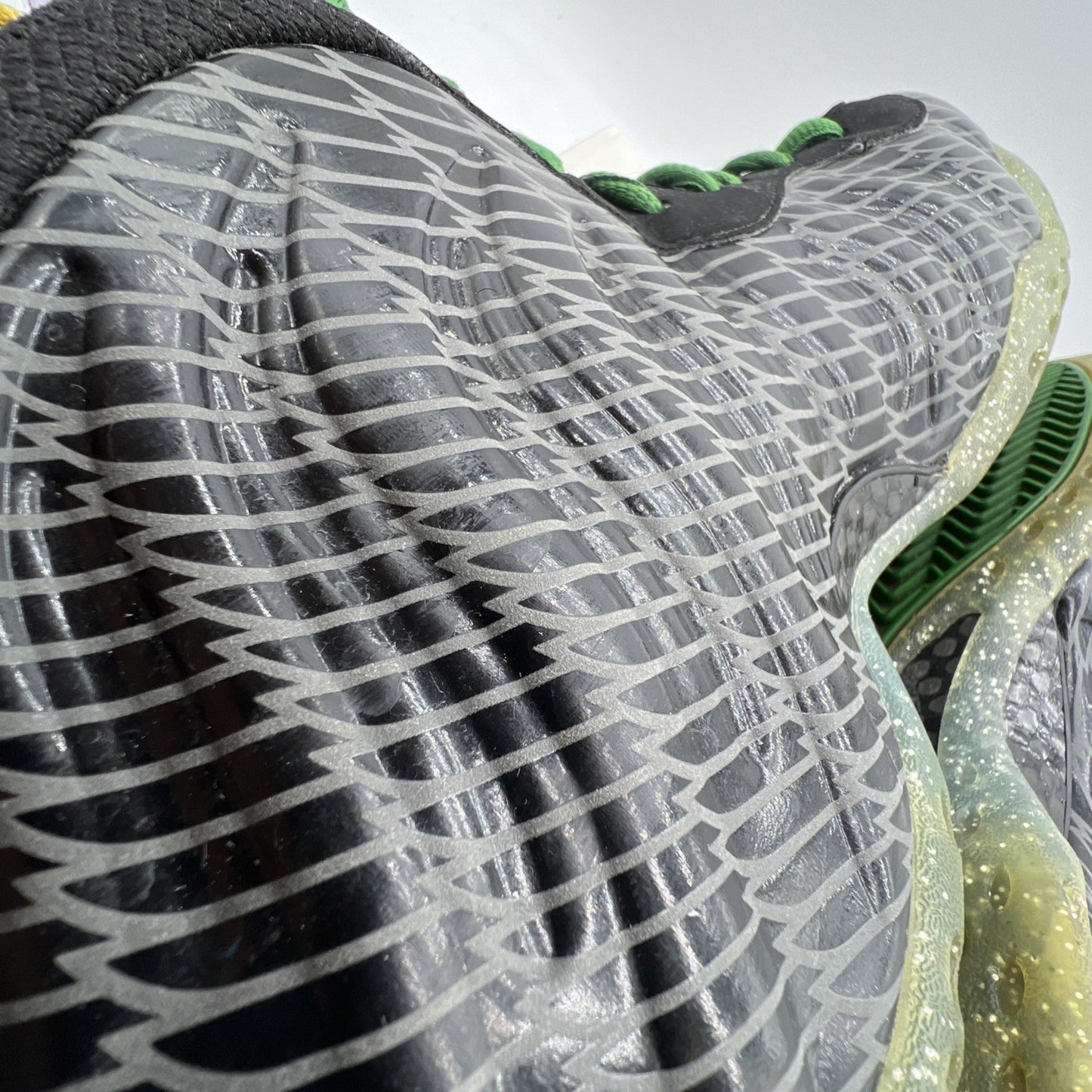 Size 12 - Nike Air Foamposite One Oregon Ducks (652110-001)