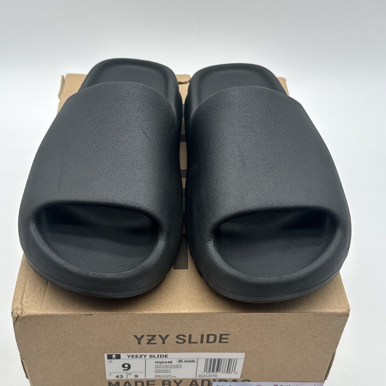 Size 9 - adidas Yeezy Slide Onyx 2022 Black Foamy Kanye Comfy Boys Winter Vibe