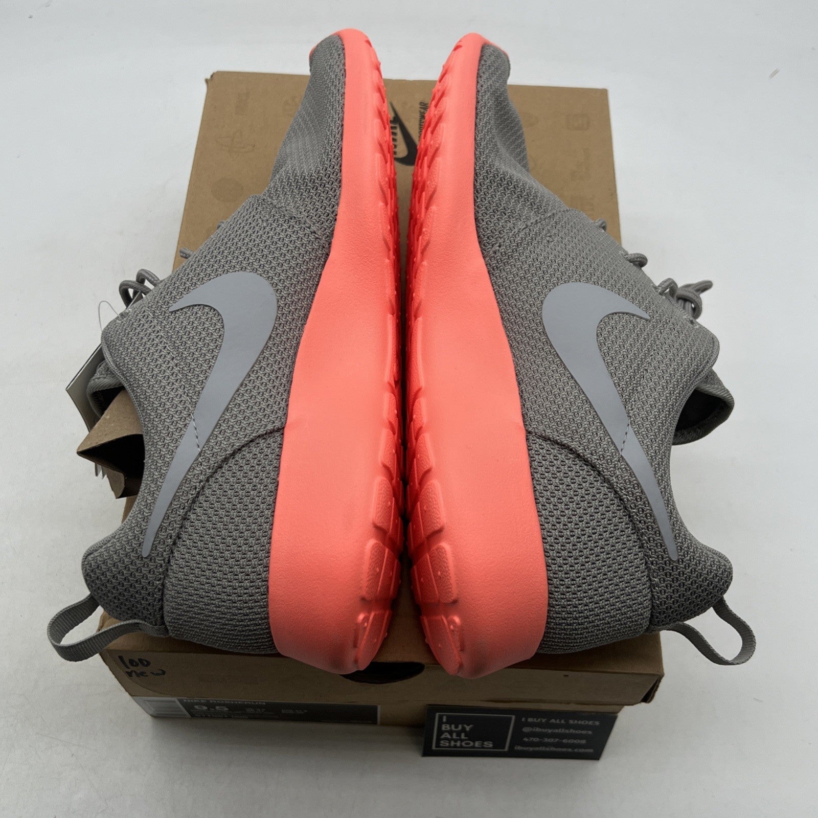 Size 9.5 - Nike Roshe Run Mango - (511881-006)