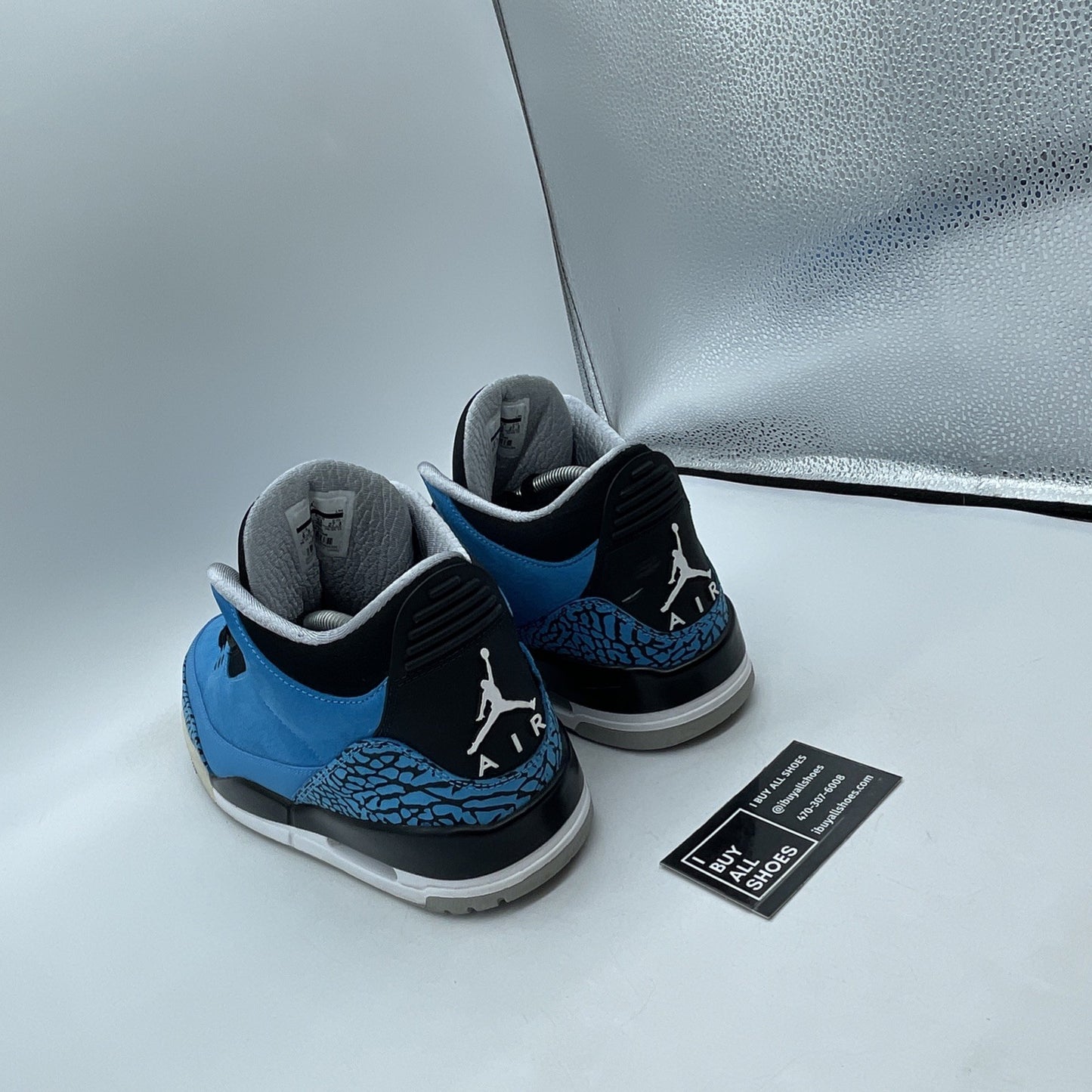 Size 9.5 - Air Jordan 3 Retro Powder Blue Black Suede (136064-406)