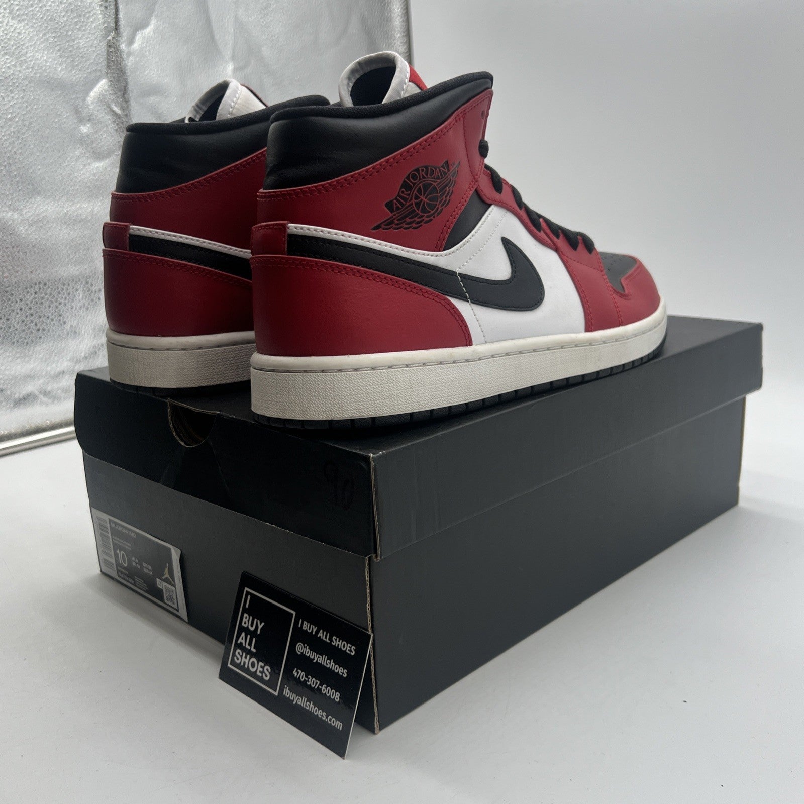 Size 10 - Air Jordan 1 Mid Chicago Black Toe 2020 (554724-069)