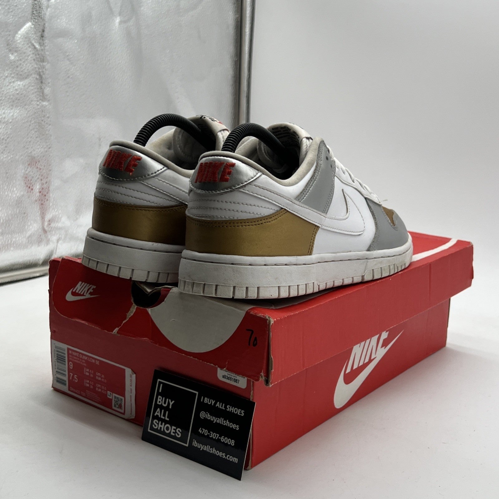 Size 9 - Nike Dunk SE Low Silver Gold Metallic W (DH4403-700)