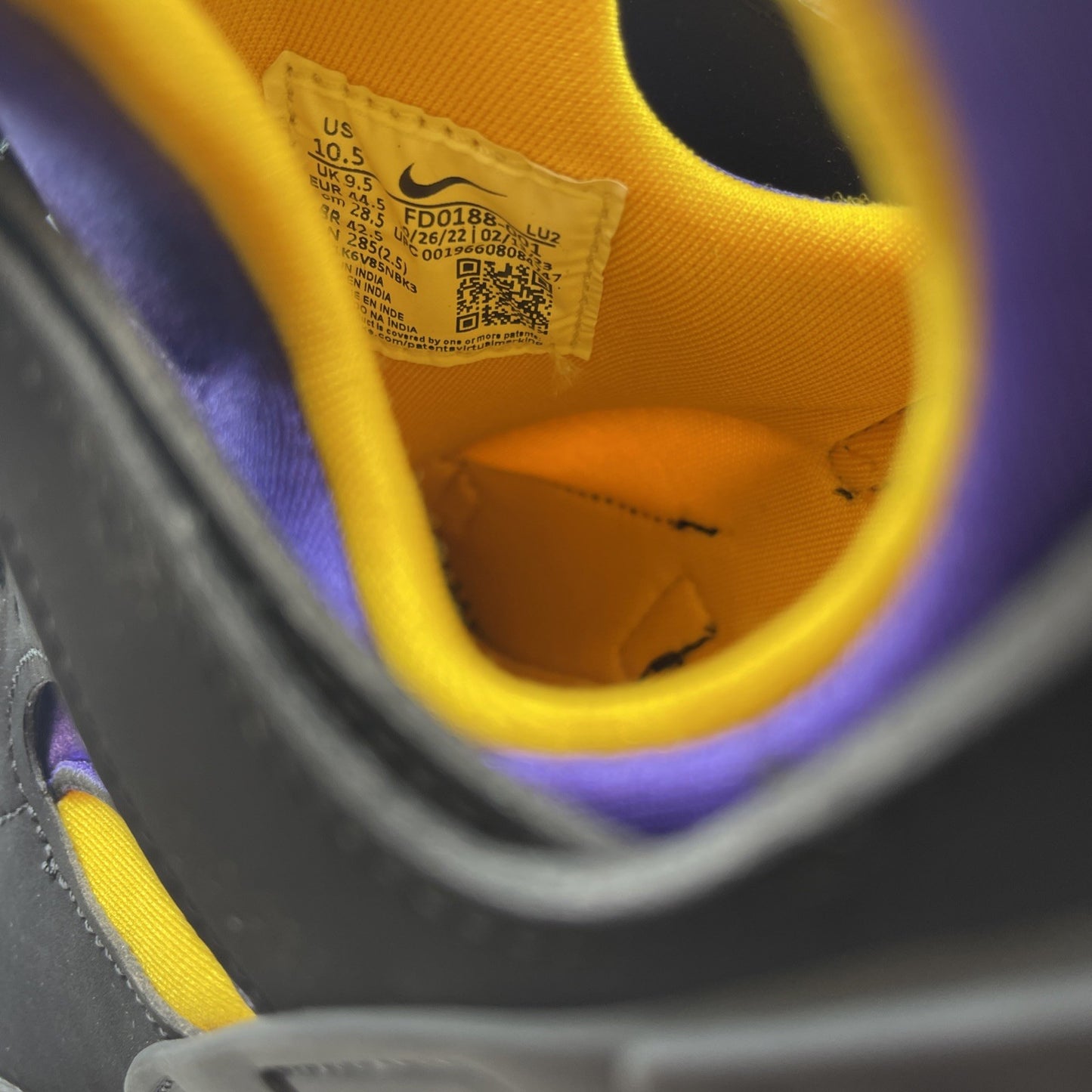 Size 10.5 - Nike Air Flight Huarache Lakers Away (FD0188-001)
