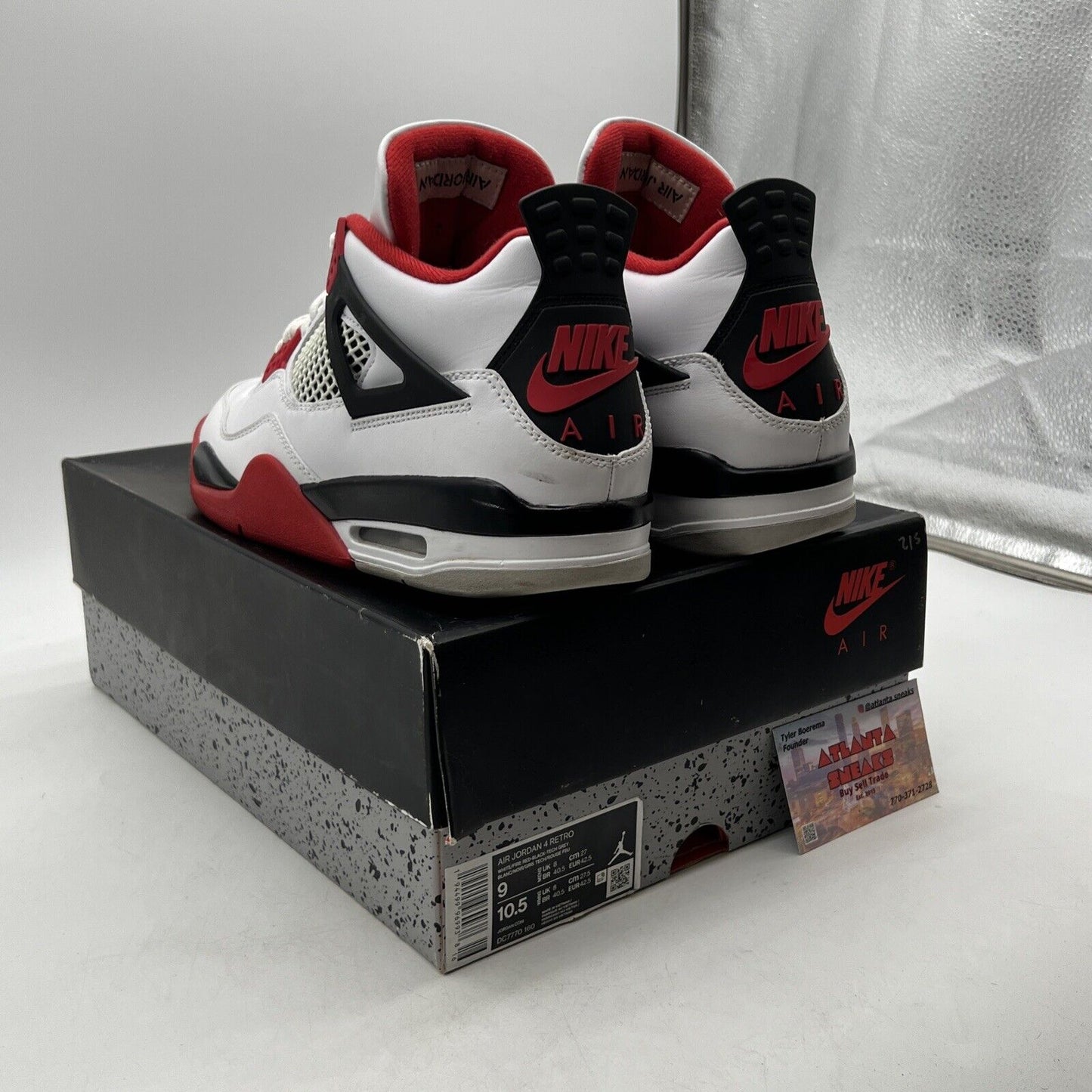 Size 9 - Jordan 4 Retro OG Mid Fire Red (DC7770-160)