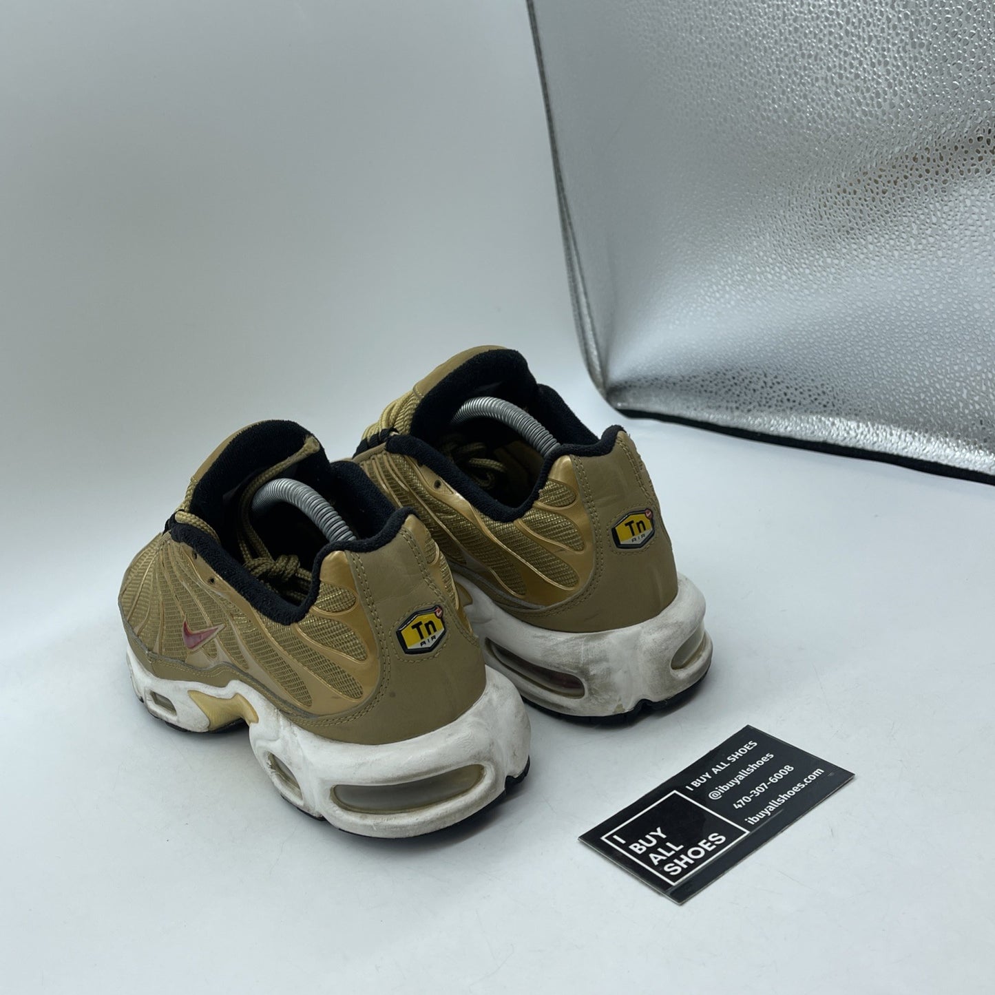 Size 9 - Nike Air Max Plus QS Metallic Gold Red Suede Leather (903827-700)
