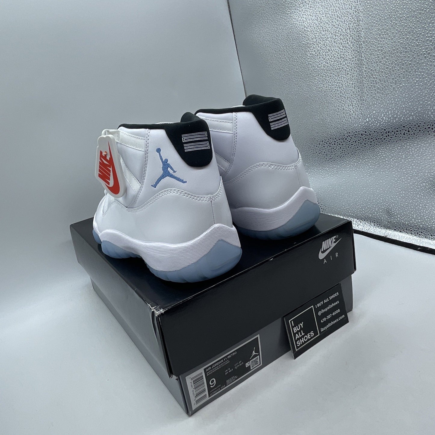 Size 9 - Air Jordan 11 Retro 2024 Legend Blue / Columbia (CT8012-104)