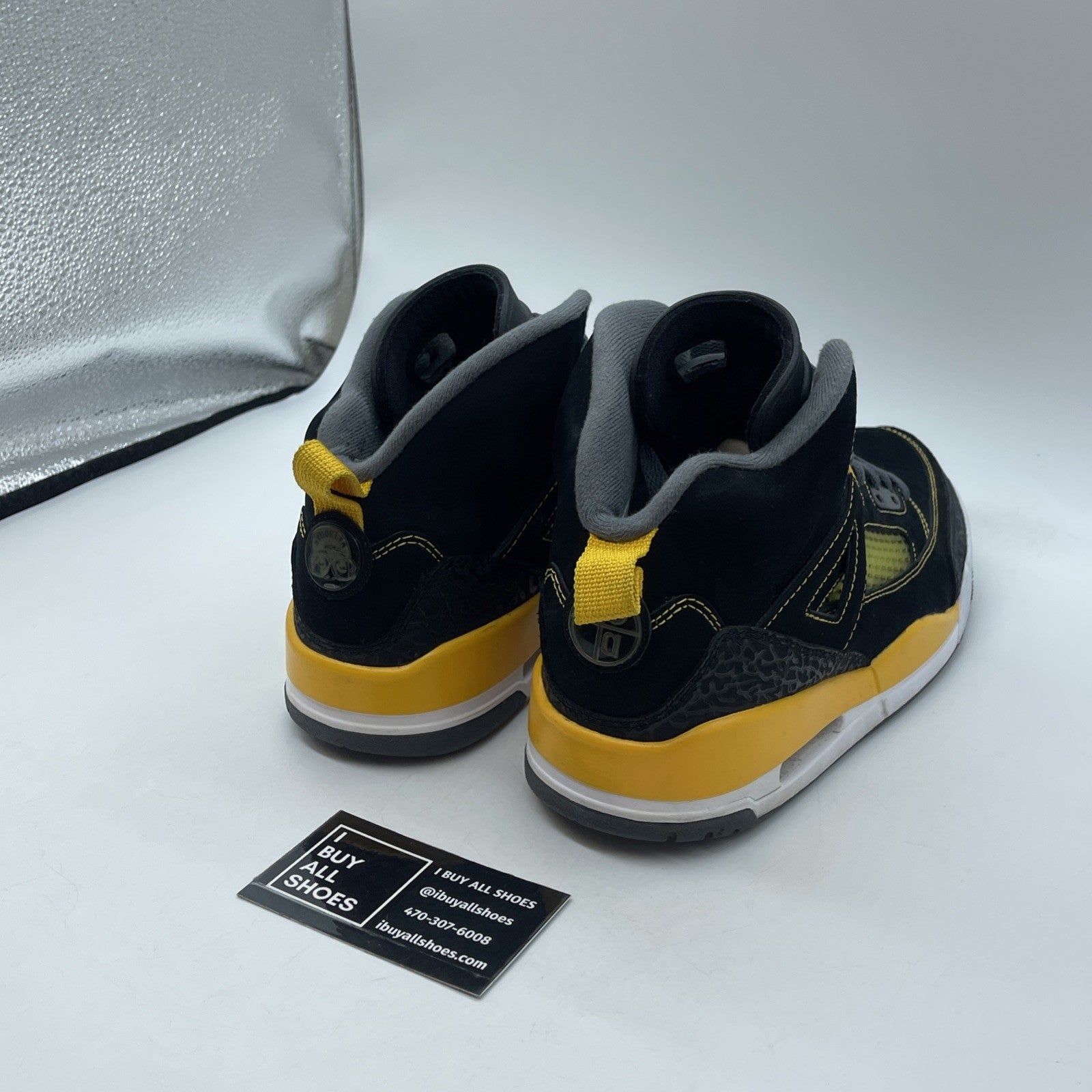 Size 9 - Jordan Spizike Black University Gold Yellow Suede (315371-030)
