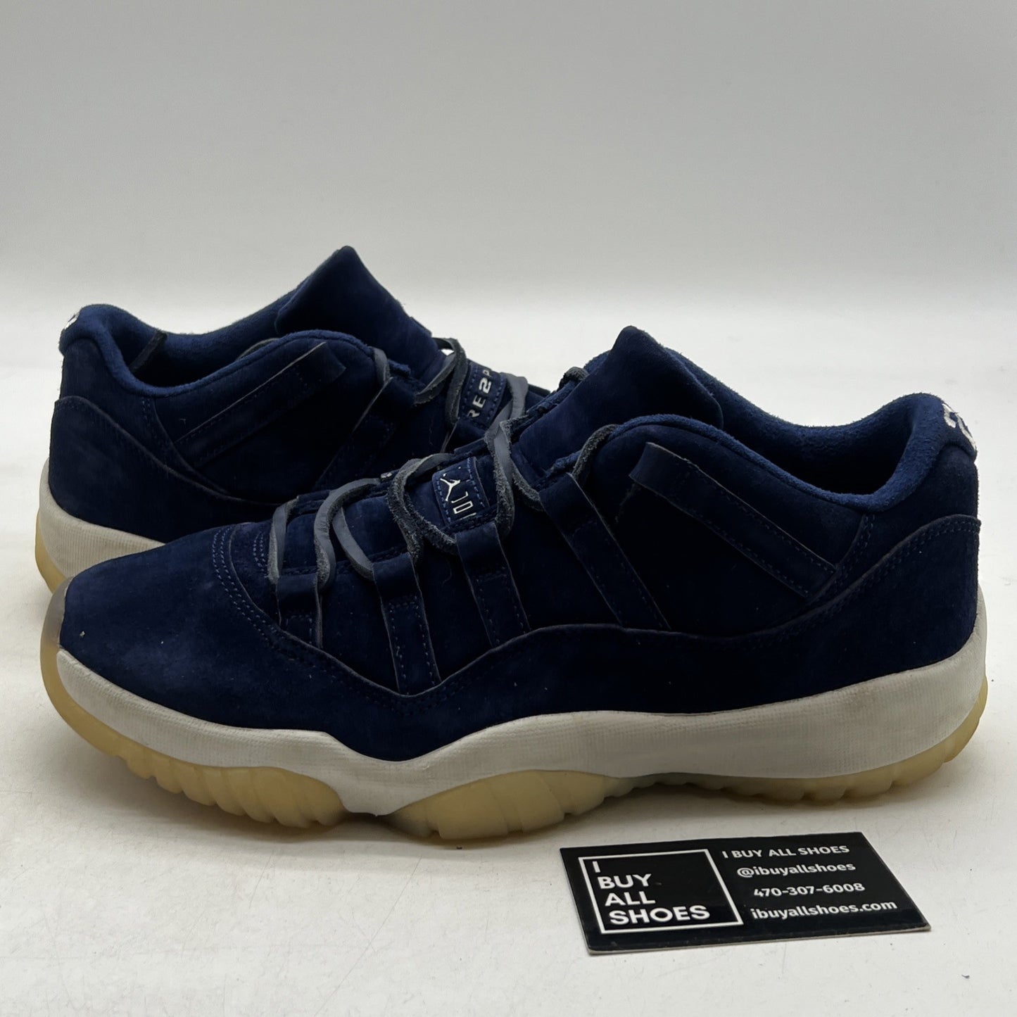 Size 9.5 - Air Jordan 11 Retro Low RE2PECT (AV2187-441)