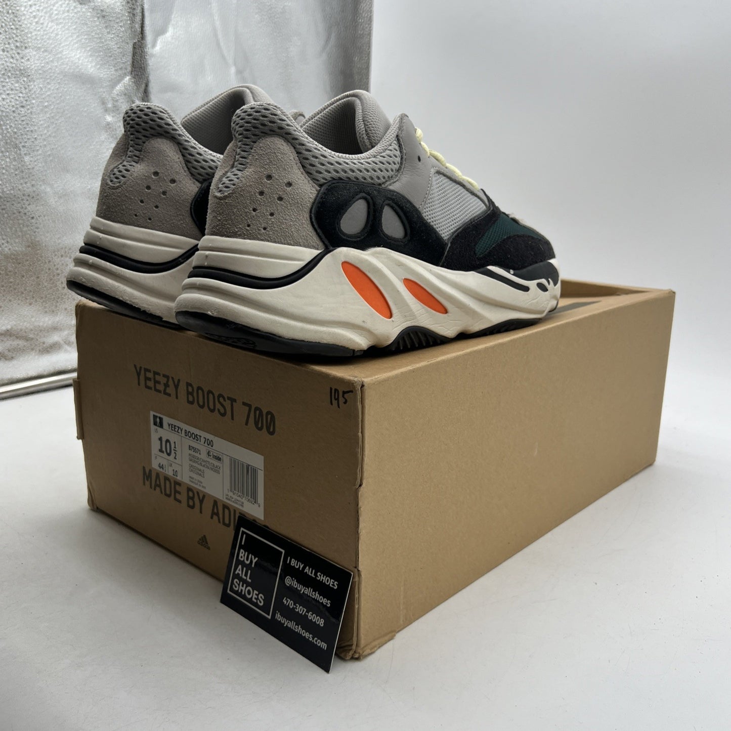 Size 10.5 - adidas Yeezy Boost 700 Low Wave Runner (B75571)
