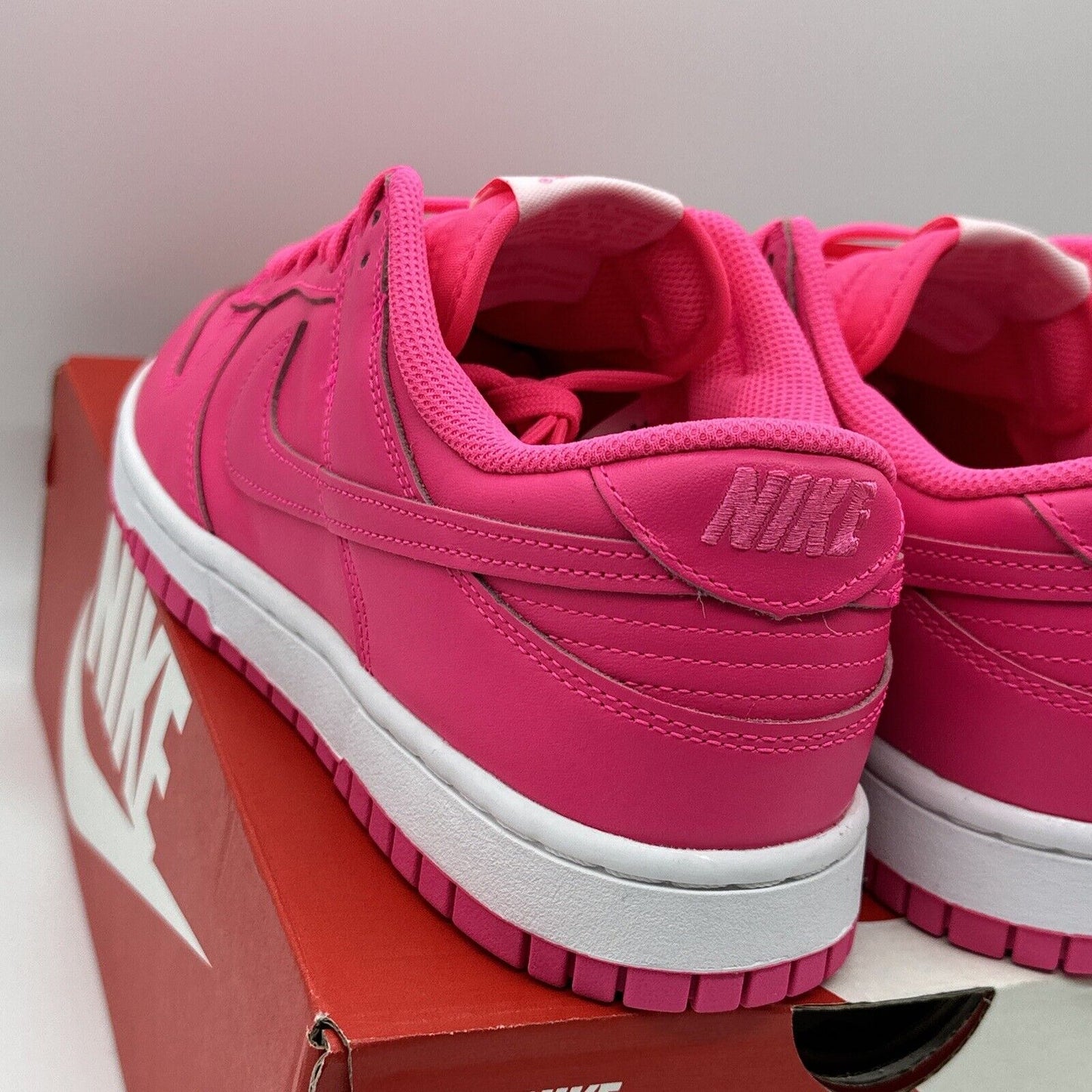 Nike Dunk Low ‘Hyper Pink’ Women's Size 10 Men's Size 8.5 DZ5196-600 Box Big Pin