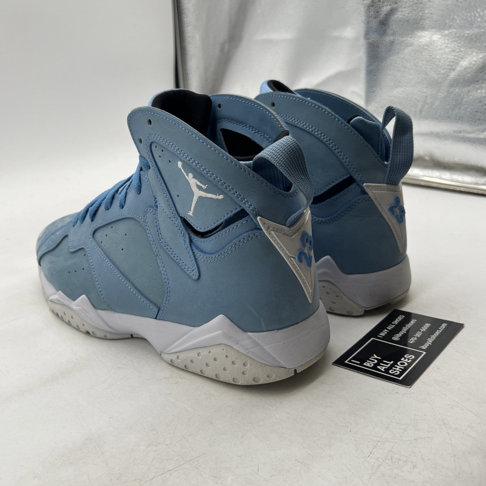 Size 9 - Air Jordan 7 Retro Pantone (304775-400)
