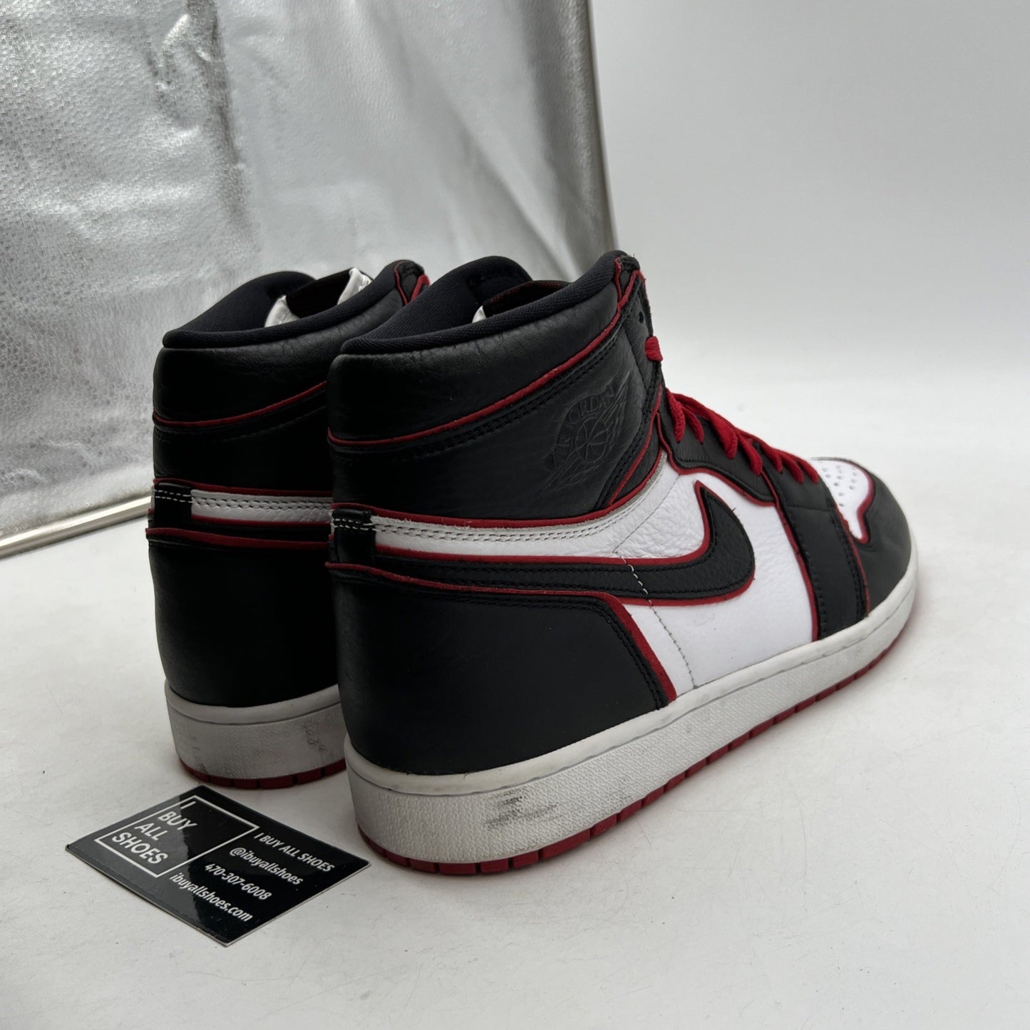 Size 12 - Air Jordan 1 Retro High OG Bloodline 2019 (555088-062)