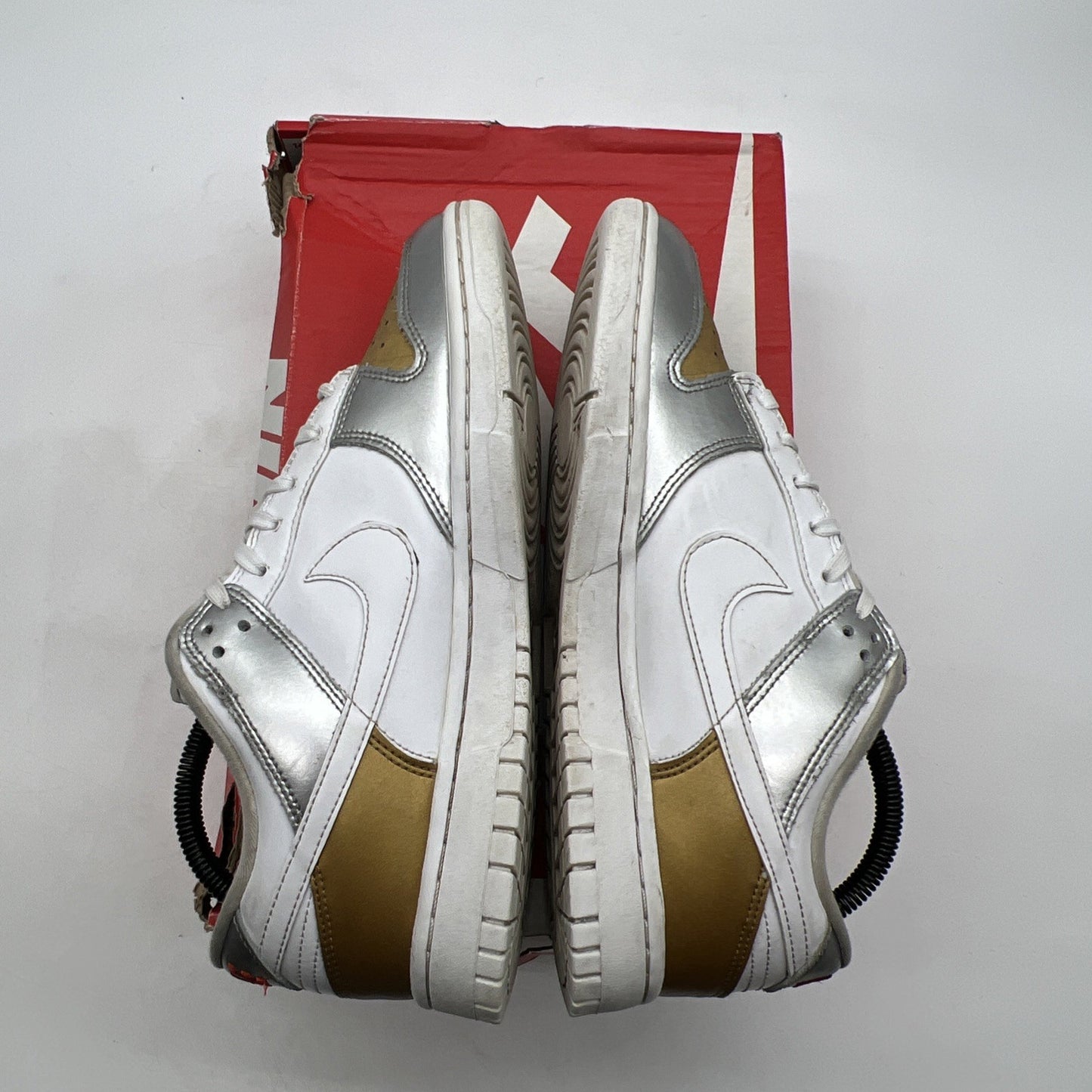 Size 9 - Nike Dunk SE Low Silver Gold Metallic W (DH4403-700)