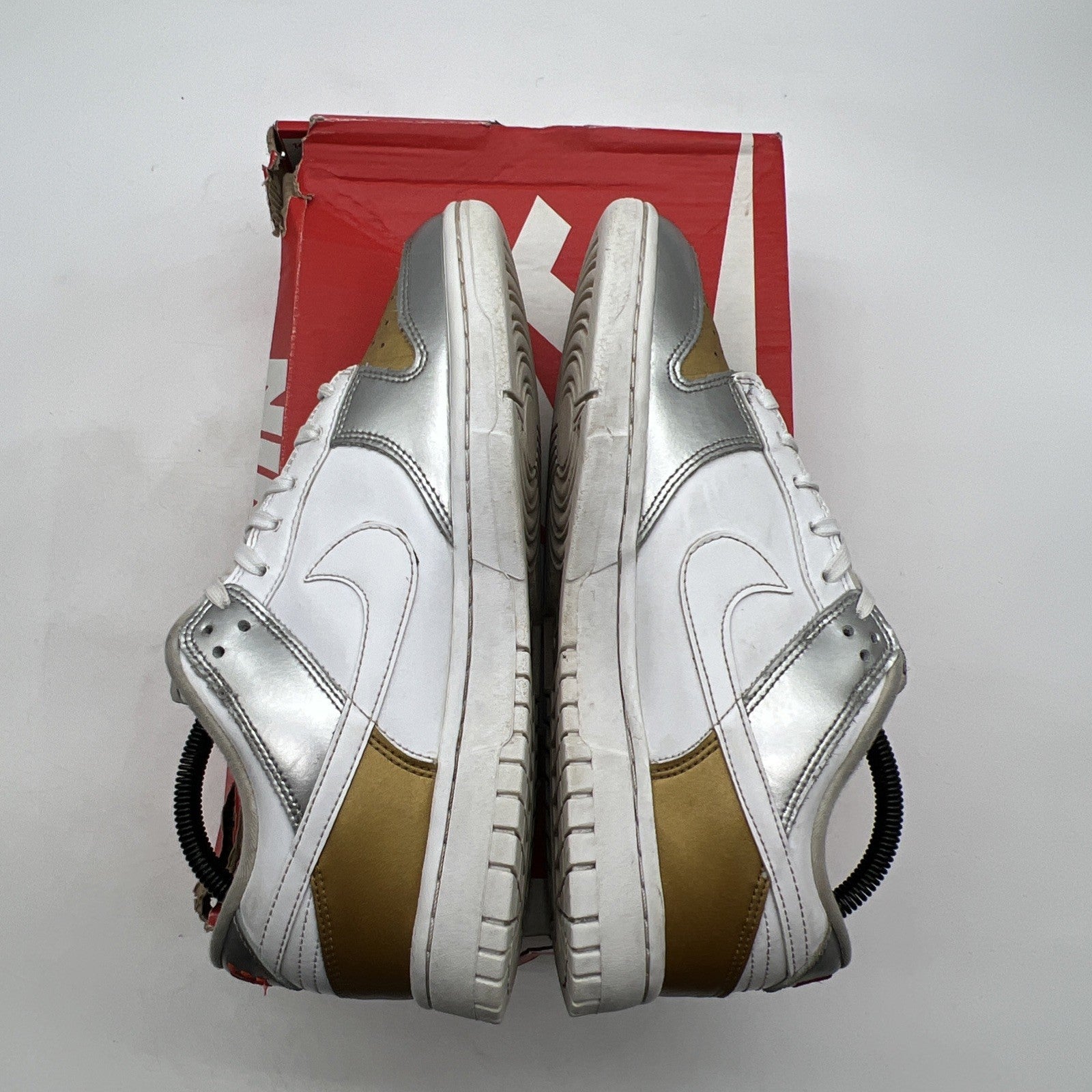 Size 9 - Nike Dunk SE Low Silver Gold Metallic W (DH4403-700)