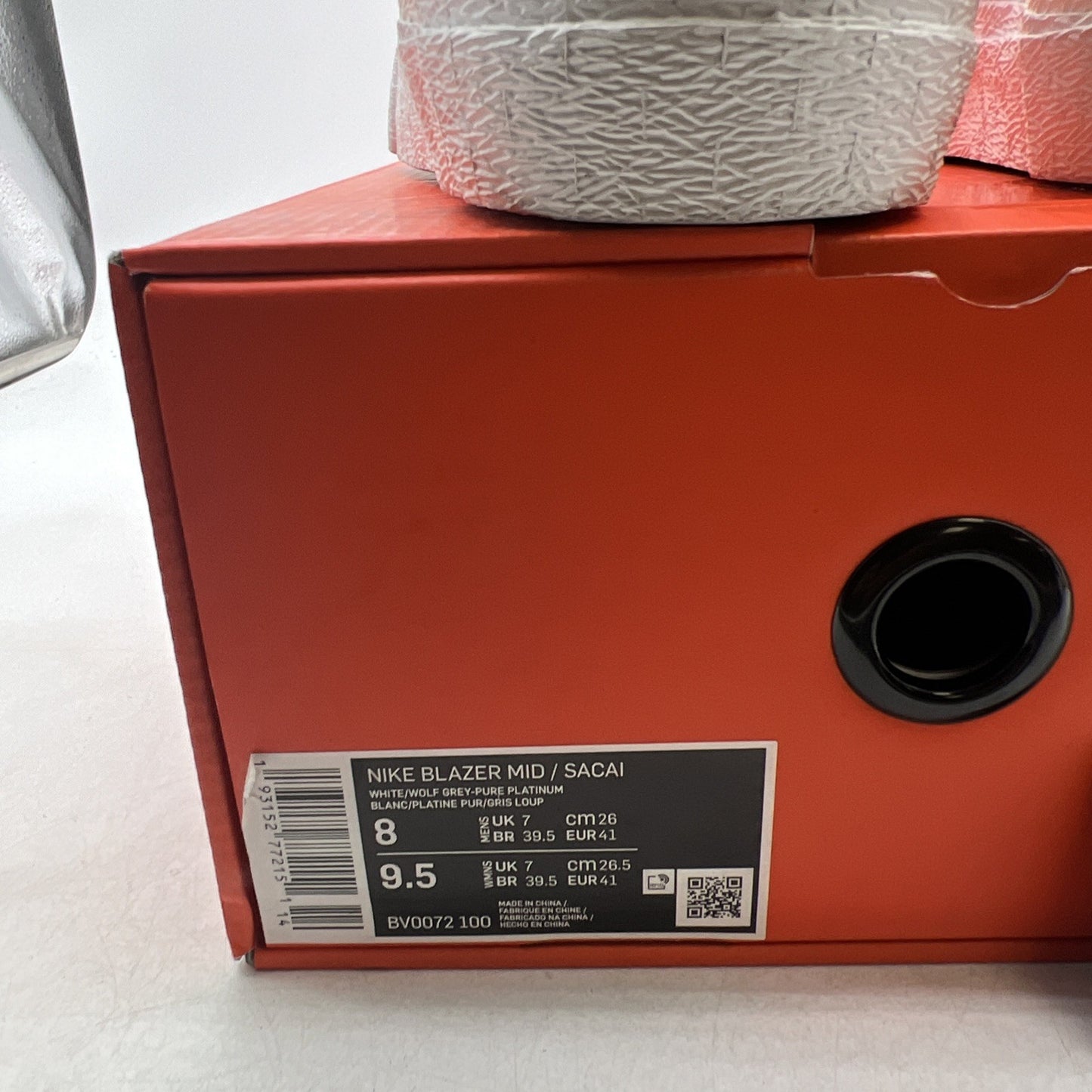 Size 8 - Nike sacai x Blazer Mid White Grey (BV0072-100)