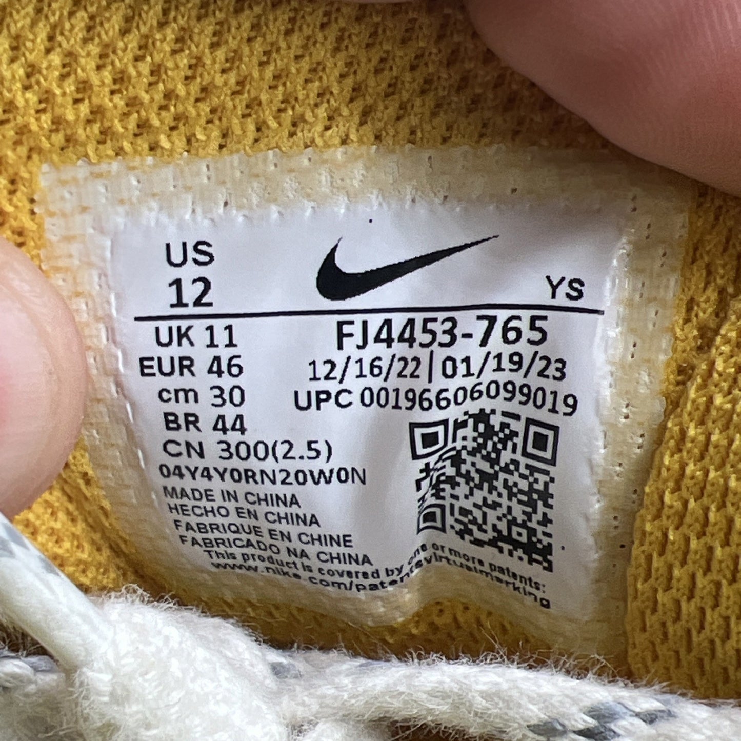 Size 12 - Nike Zoom Vomero 5 Yellow Strike Metallic Silver (FJ4453-765)