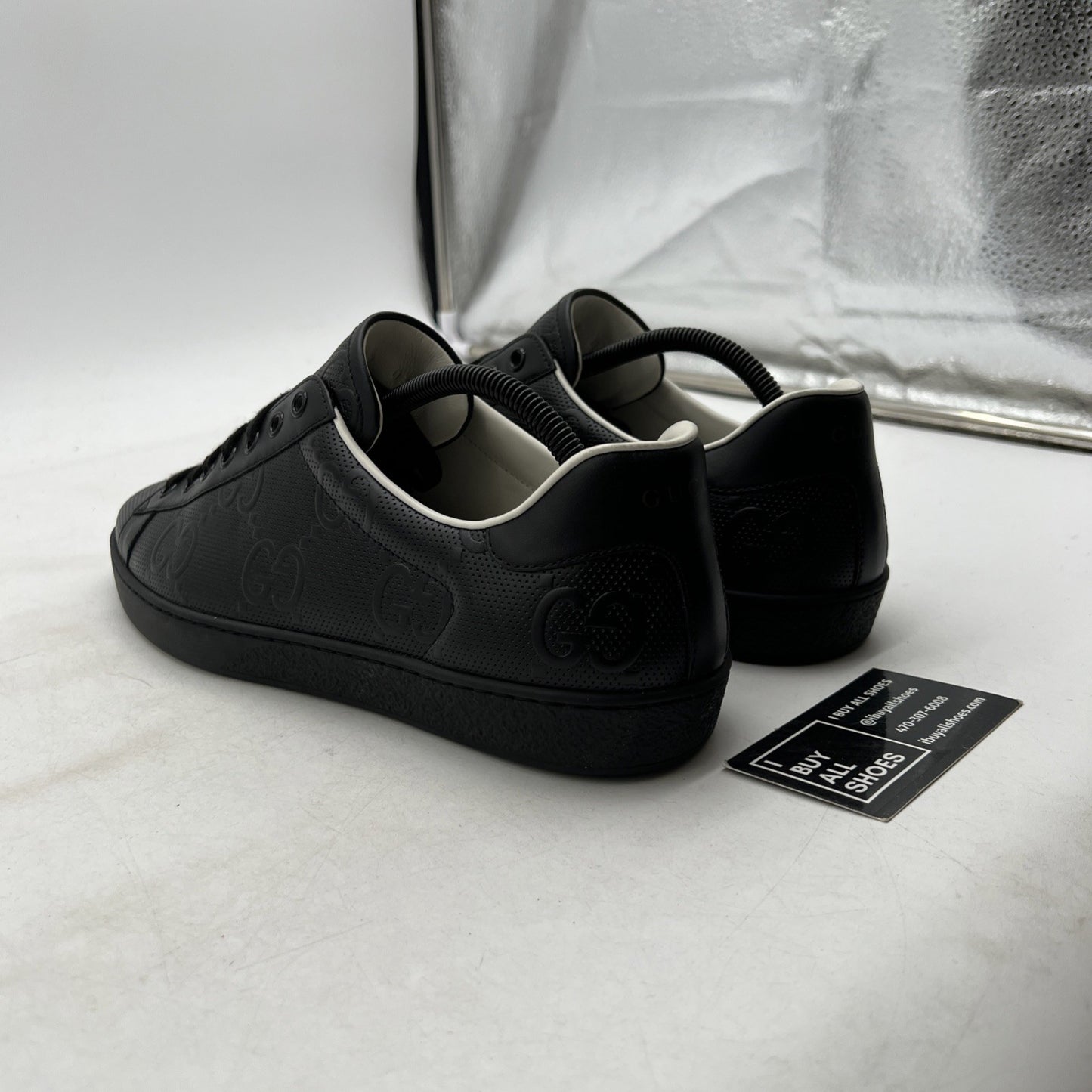 Size 9G - GUCCI ACE MEN'S BLACK LEATHER LOGO EMBOSSED SNEAKERS