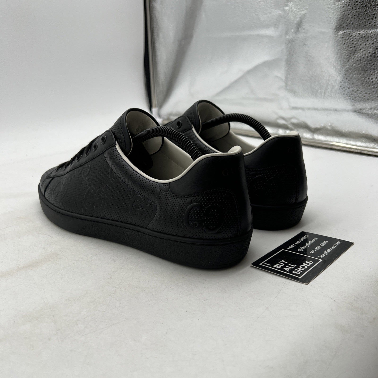 Size 9G - GUCCI ACE MEN'S BLACK LEATHER LOGO EMBOSSED SNEAKERS