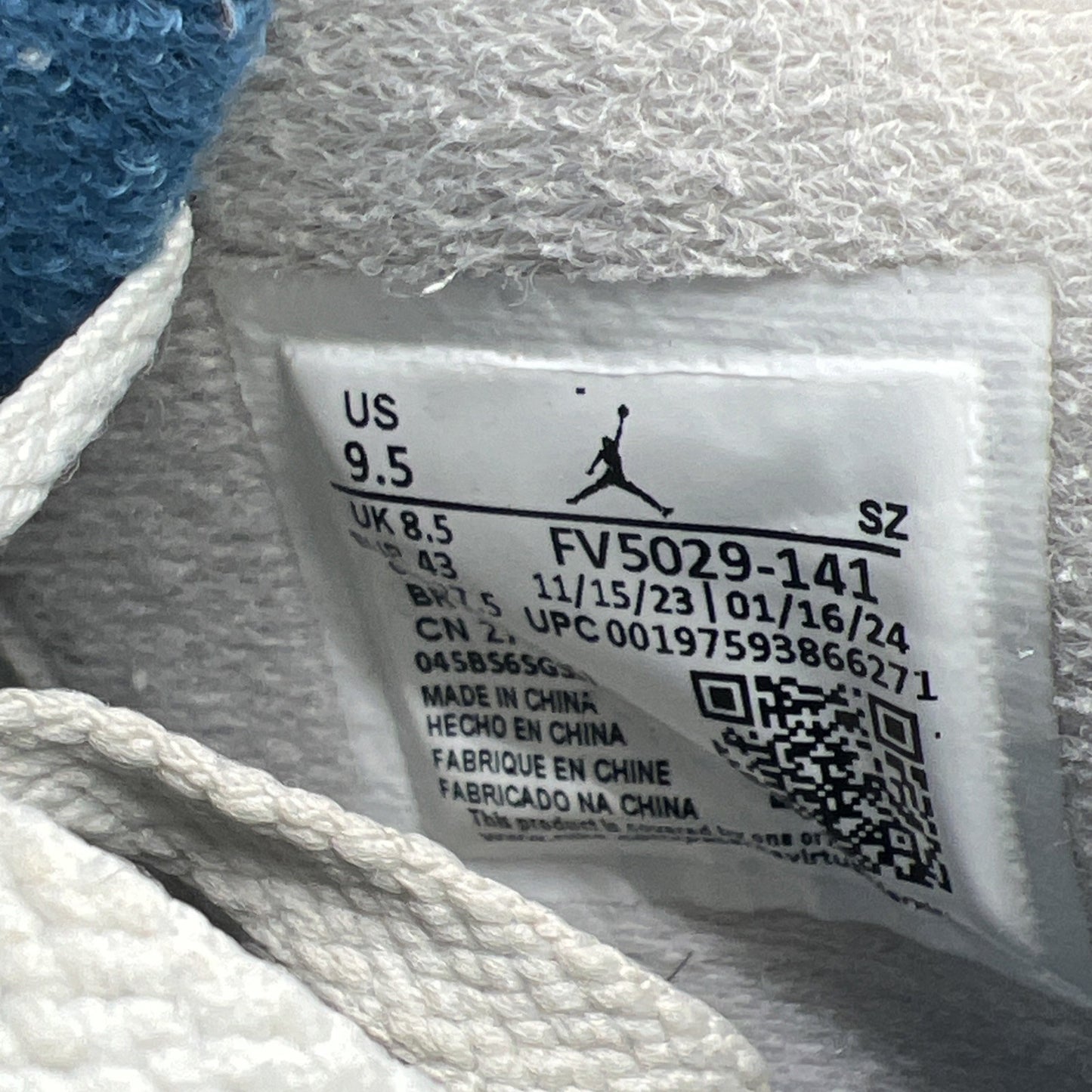 Size 9.5 - Air Jordan 4 Retro 2024 Military Blue (FV5029-141)