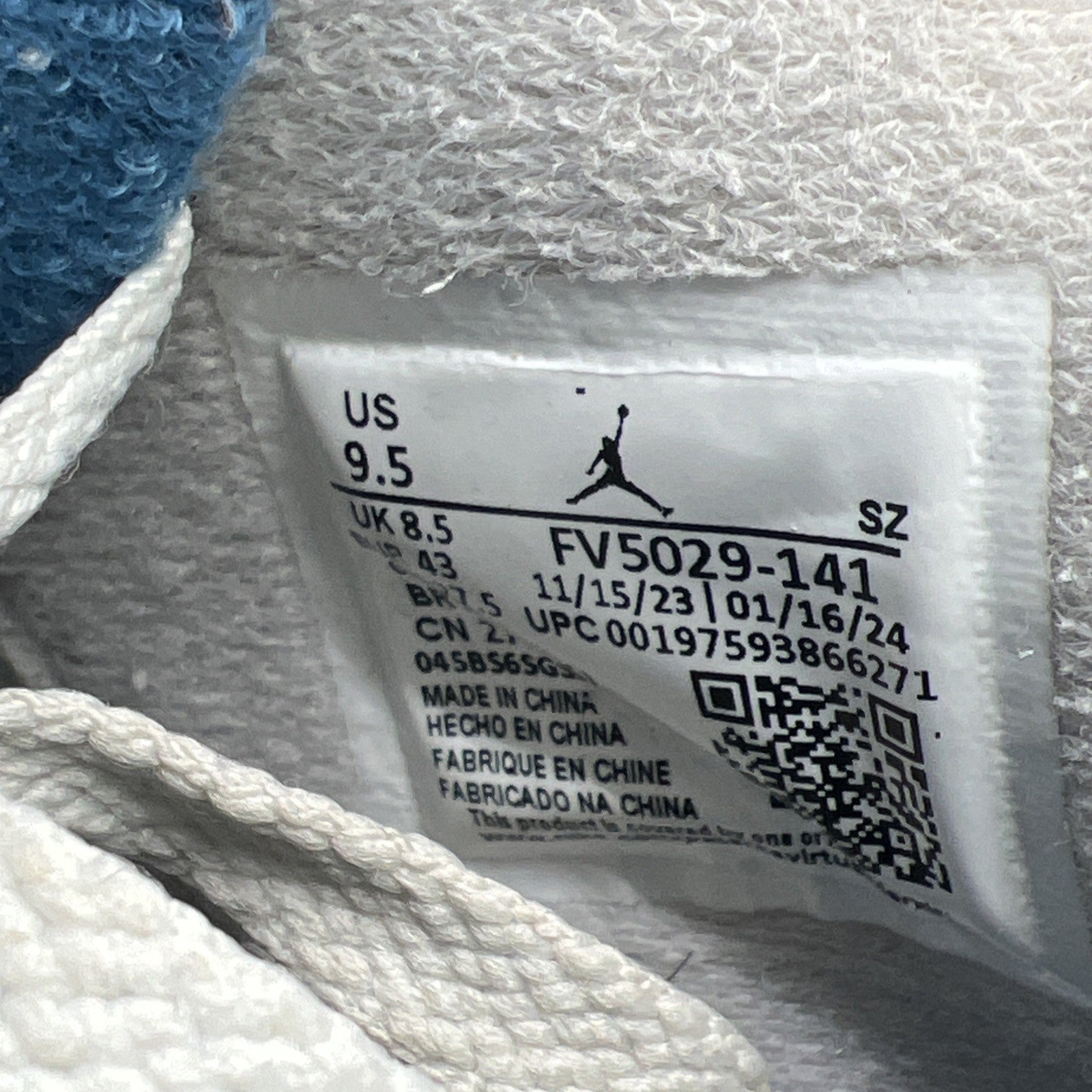Size 9.5 - Air Jordan 4 Retro 2024 Military Blue (FV5029-141)
