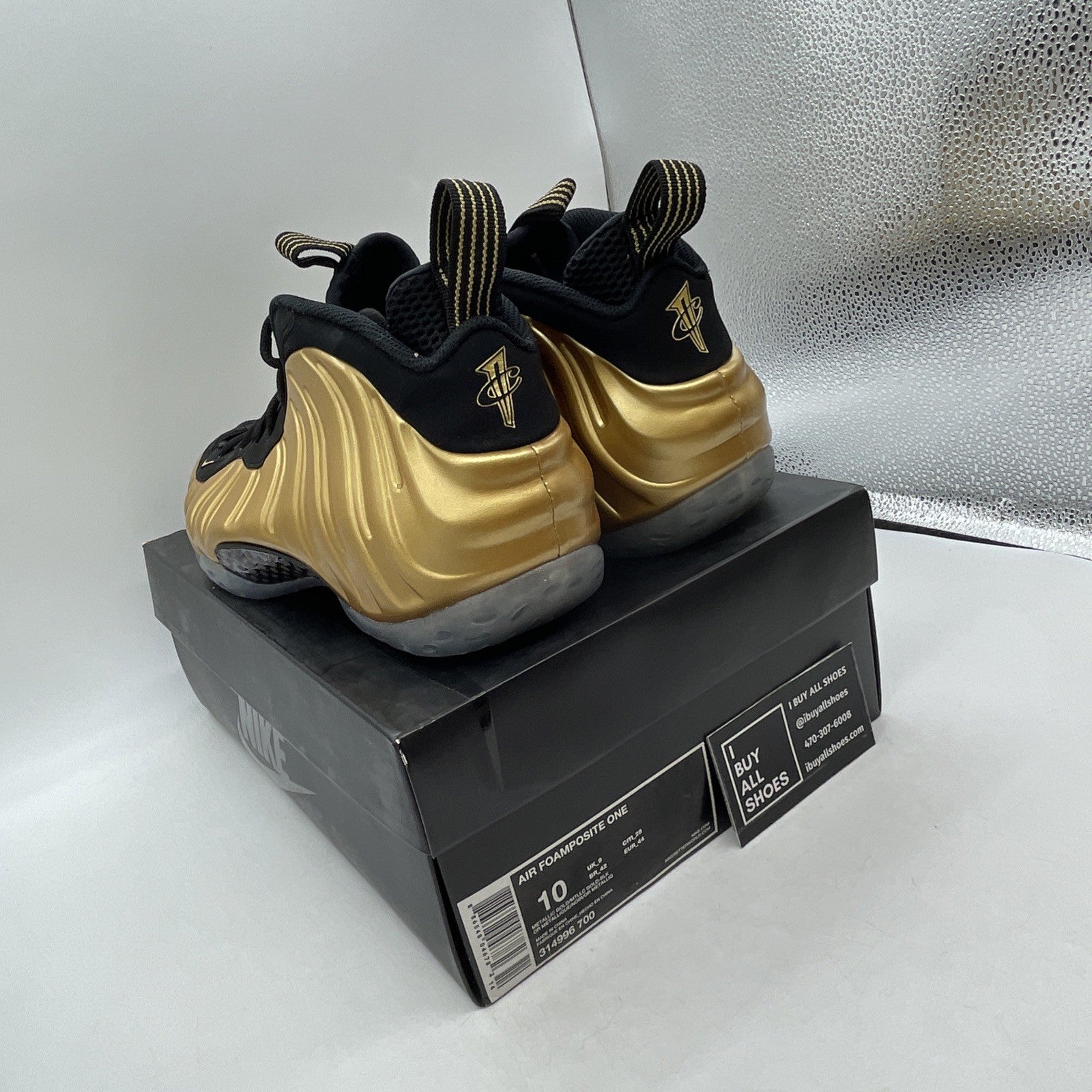 Size 10 - Nike Air Foamposite One Metallic Gold (314996-700)