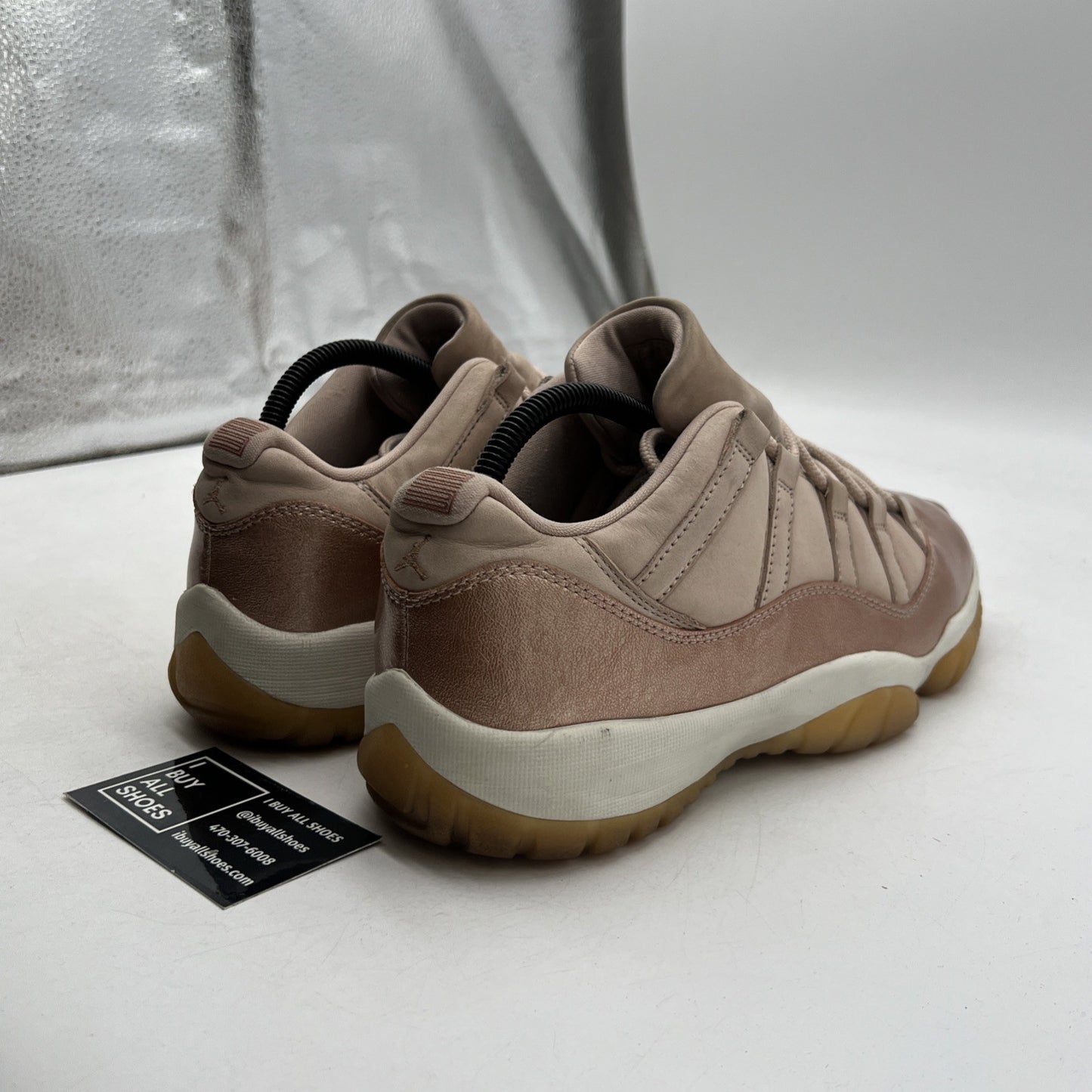 Size 10.5 - Air Jordan 11 Retro Low Rose Gold W (AH7860-105)