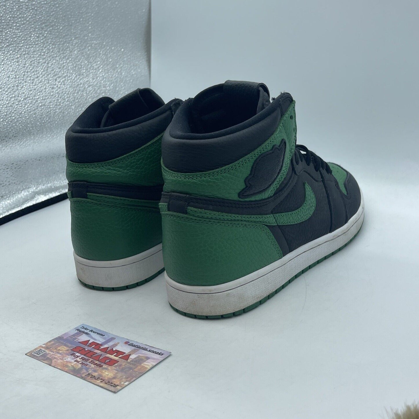 Size 8.5 - Jordan 1 Retro OG High Pine Green 2.0 Black Leather (555088-030)