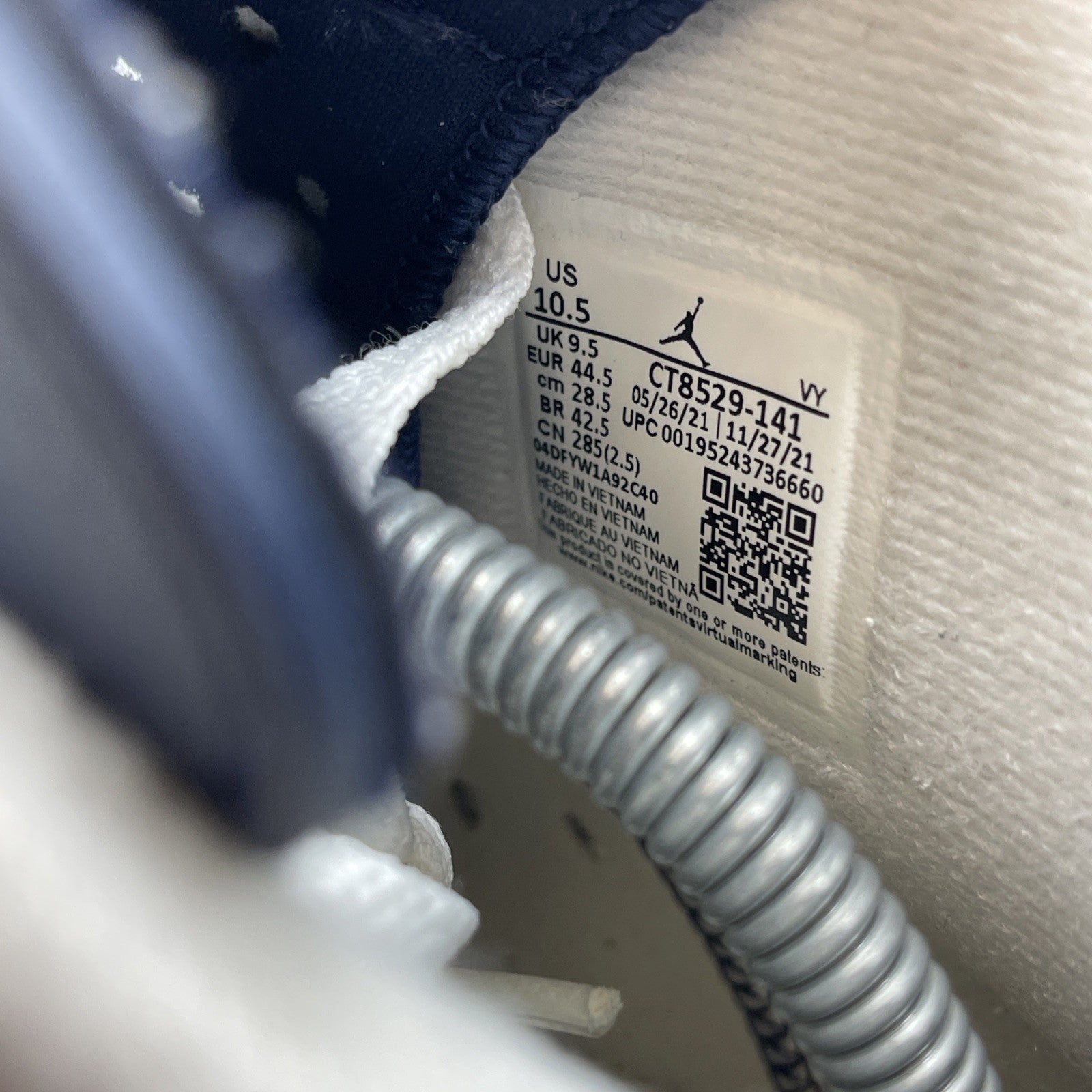 Size 10.5 - Jordan 6 Retro Midnight Navy White Leather (CT8529-141)