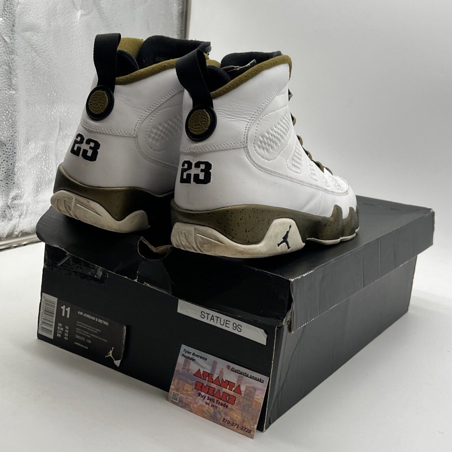 Size 11 - Air Jordan 9 Retro Statue (302370-109)