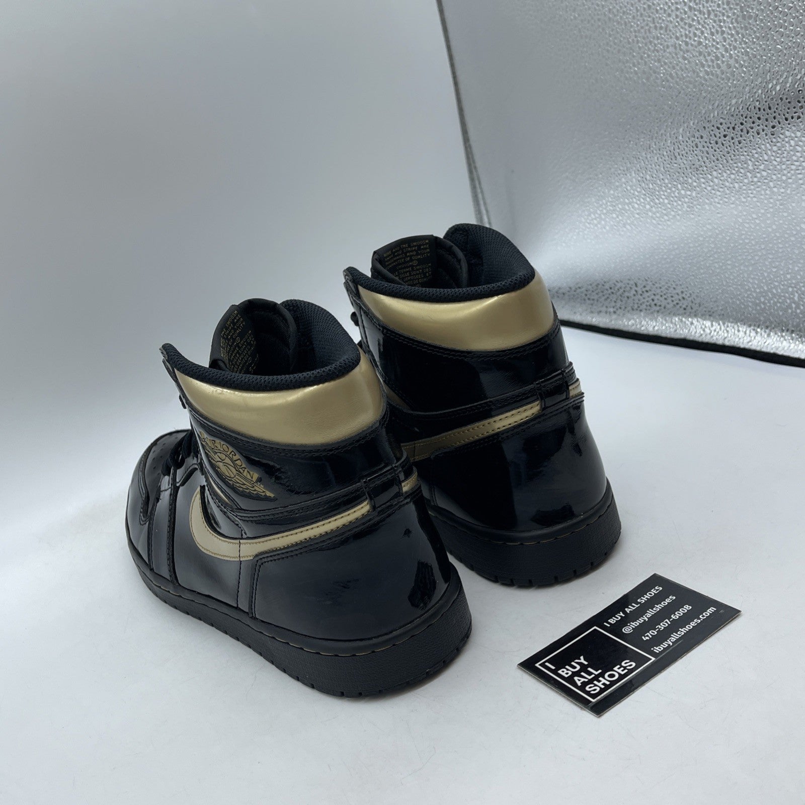 Size 11.5 - Jordan 1 Black Metallic Gold Leather (555088-032)