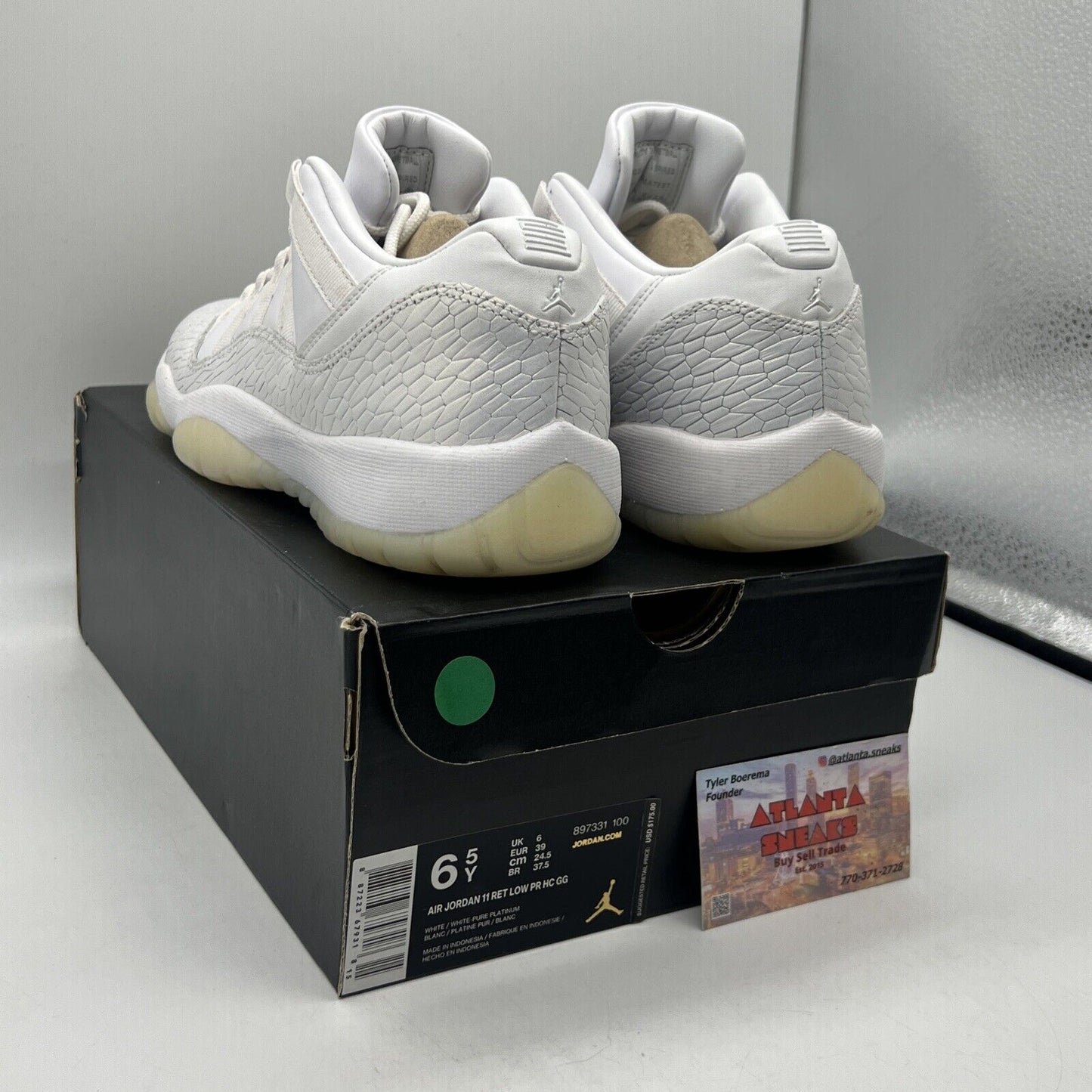 Jordan 11 Retro Low Heiress Pure Platinum Boy 5.5Y 897331-100 White