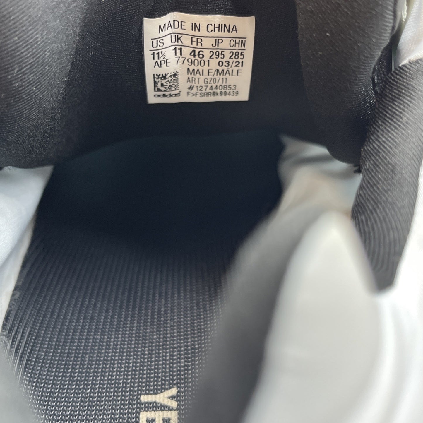 Size 10.5 - adidas Yeezy Boost 700 MNVN Blue Tint Black (GZ0711)