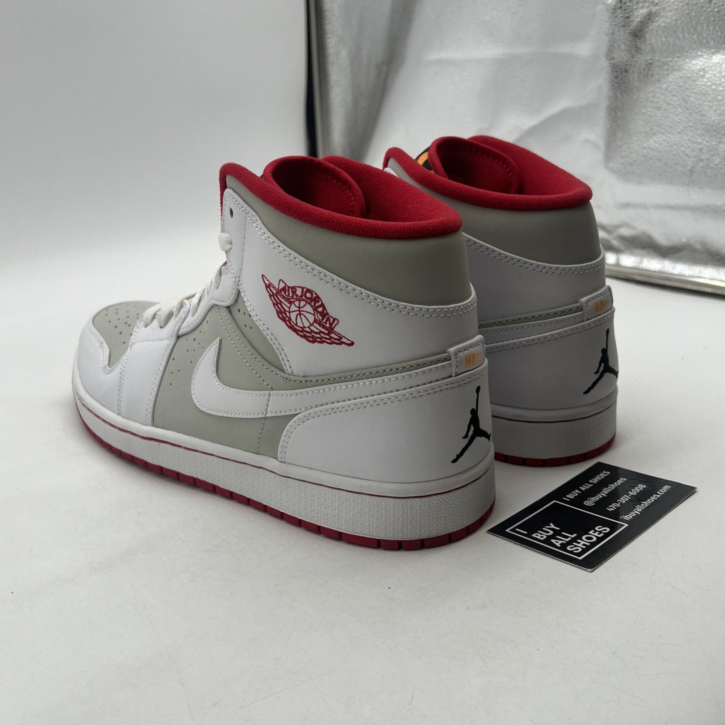 Size 11.5 - Air Jordan 1 2015 Mid Hare (719551-123)
