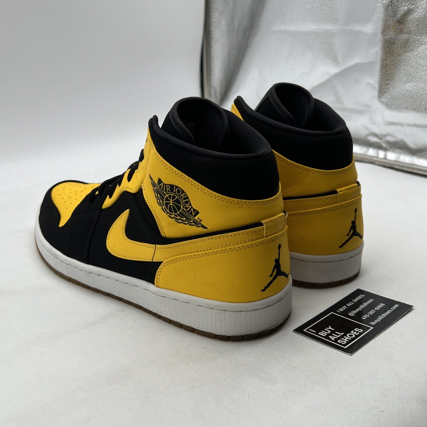 Size 15 - Air Jordan 1 Retro 2017 Mid New Love (554724-035)