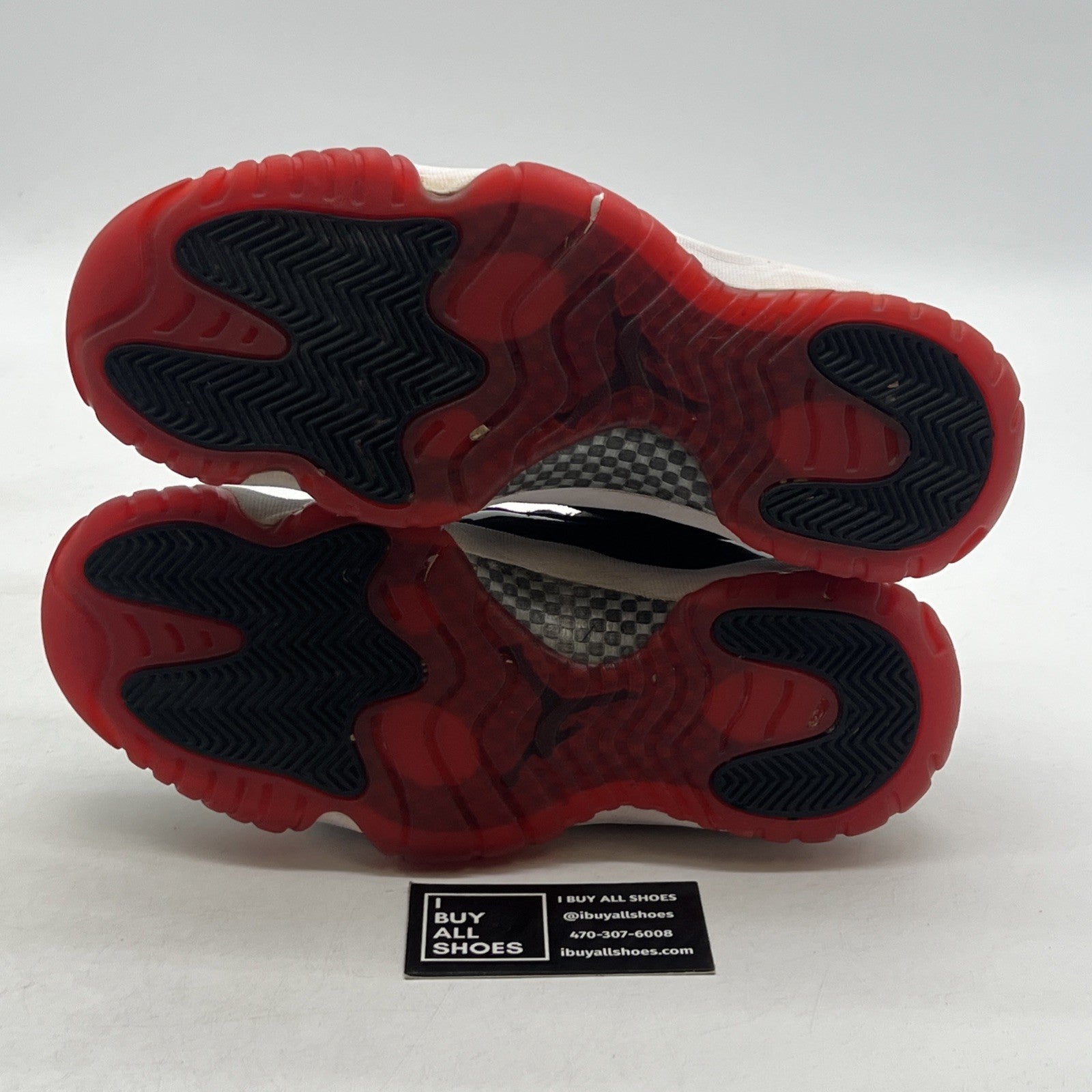Size 8.5 - Air Jordan 11 Retro 2015 Low Bred (528895-012)