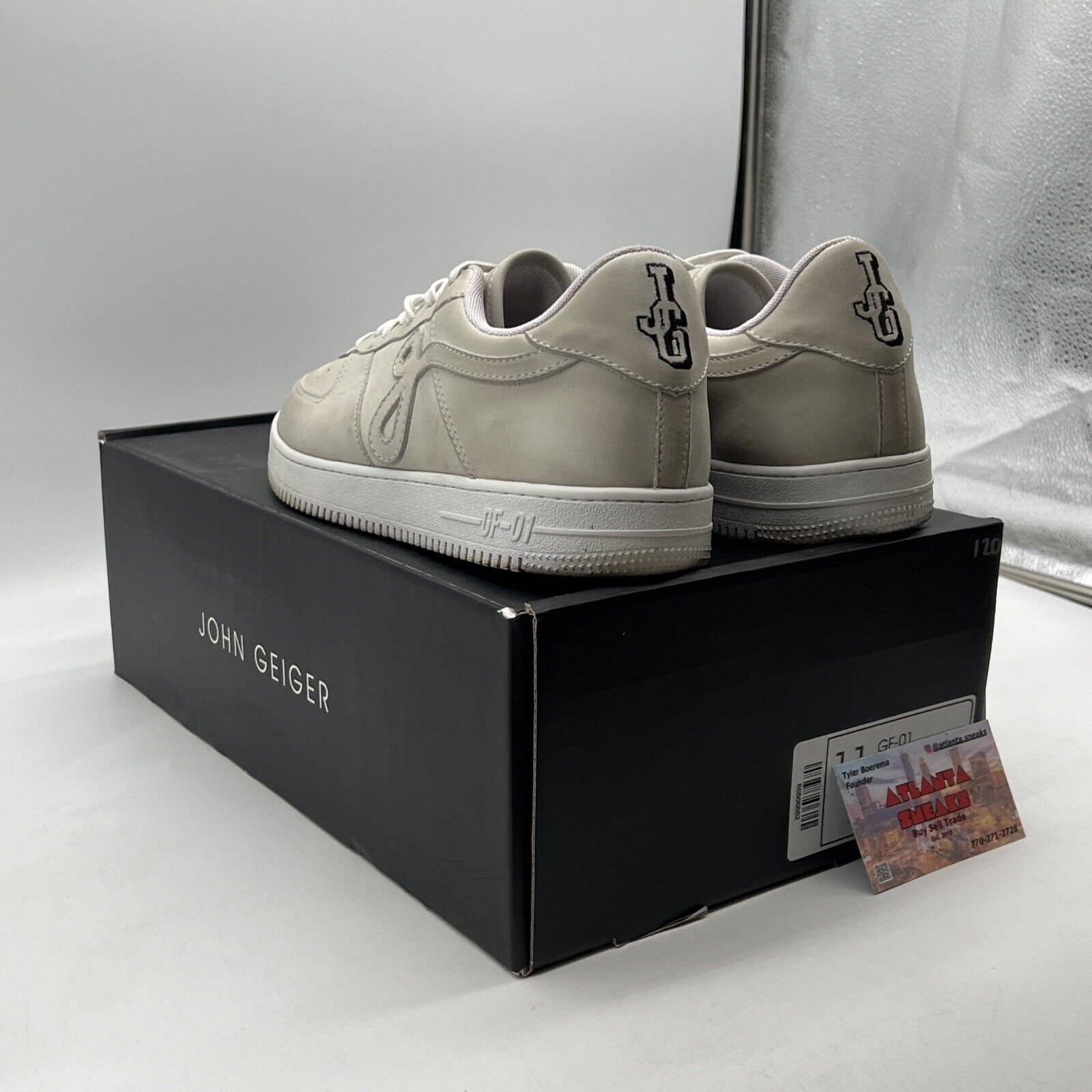 Size 11 - GF-01 BYJOHN GEIGER DISTRESSED SUEDE