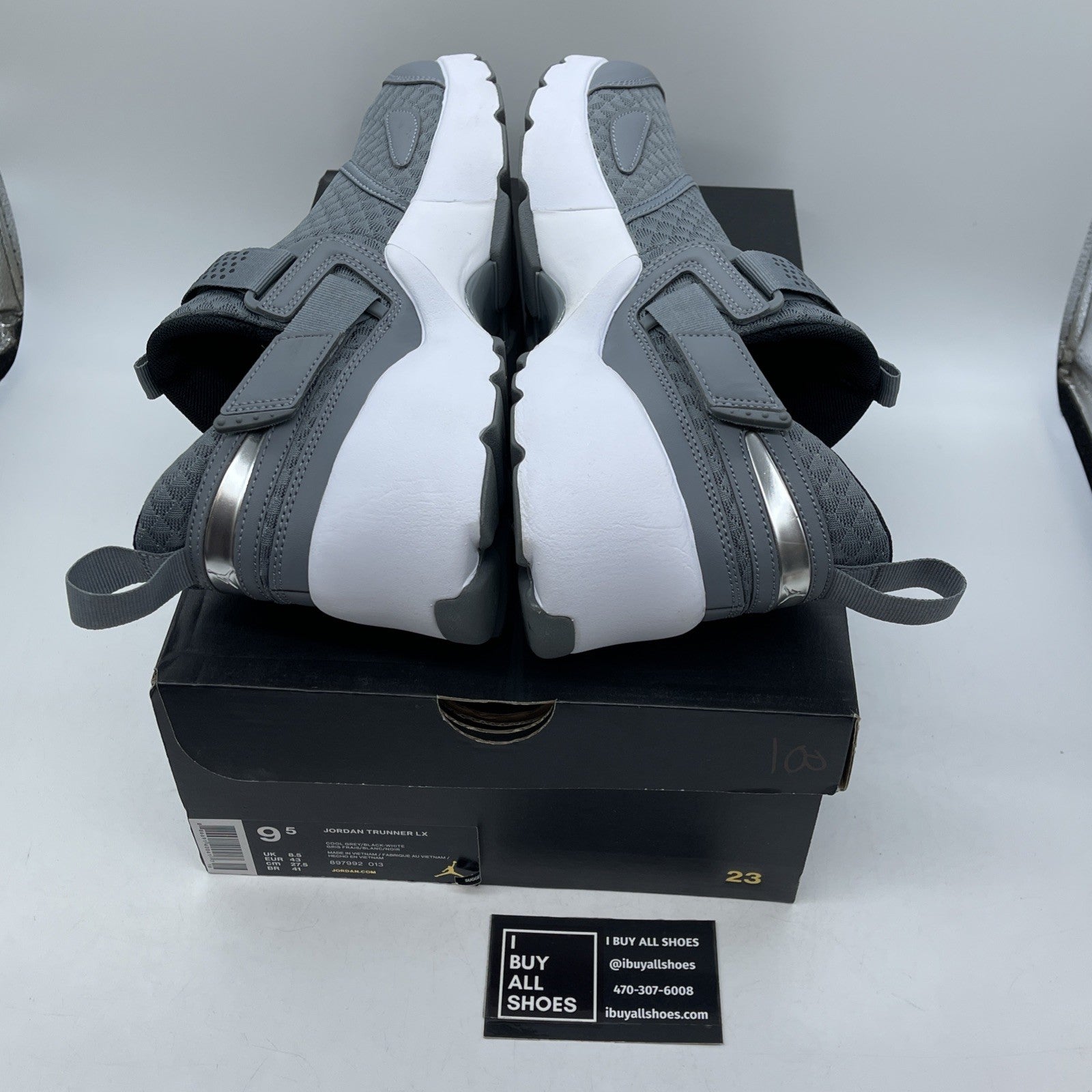 Size 9.5 - Jordan Trunner LX Cool Grey White Suede Leather (897992-013)