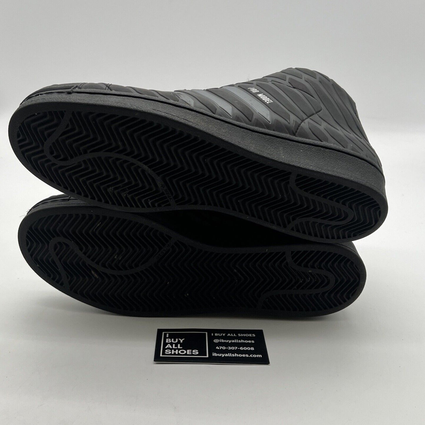 Size 10 - adidas Pro Model Xeno (Q16534)