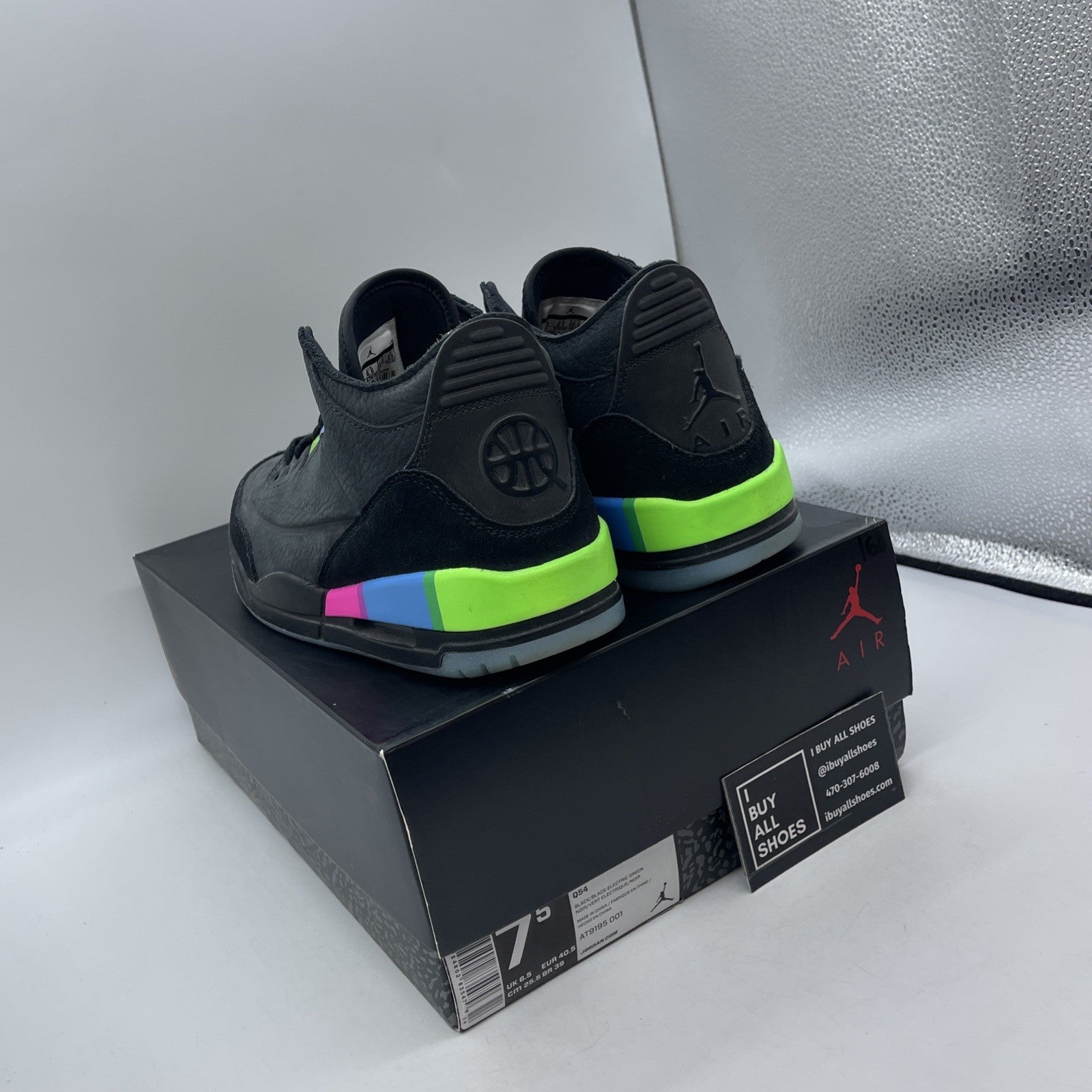 Size 7.5 - Air Jordan 3 Retro SE Quai 54 2018 (AT9195-001)