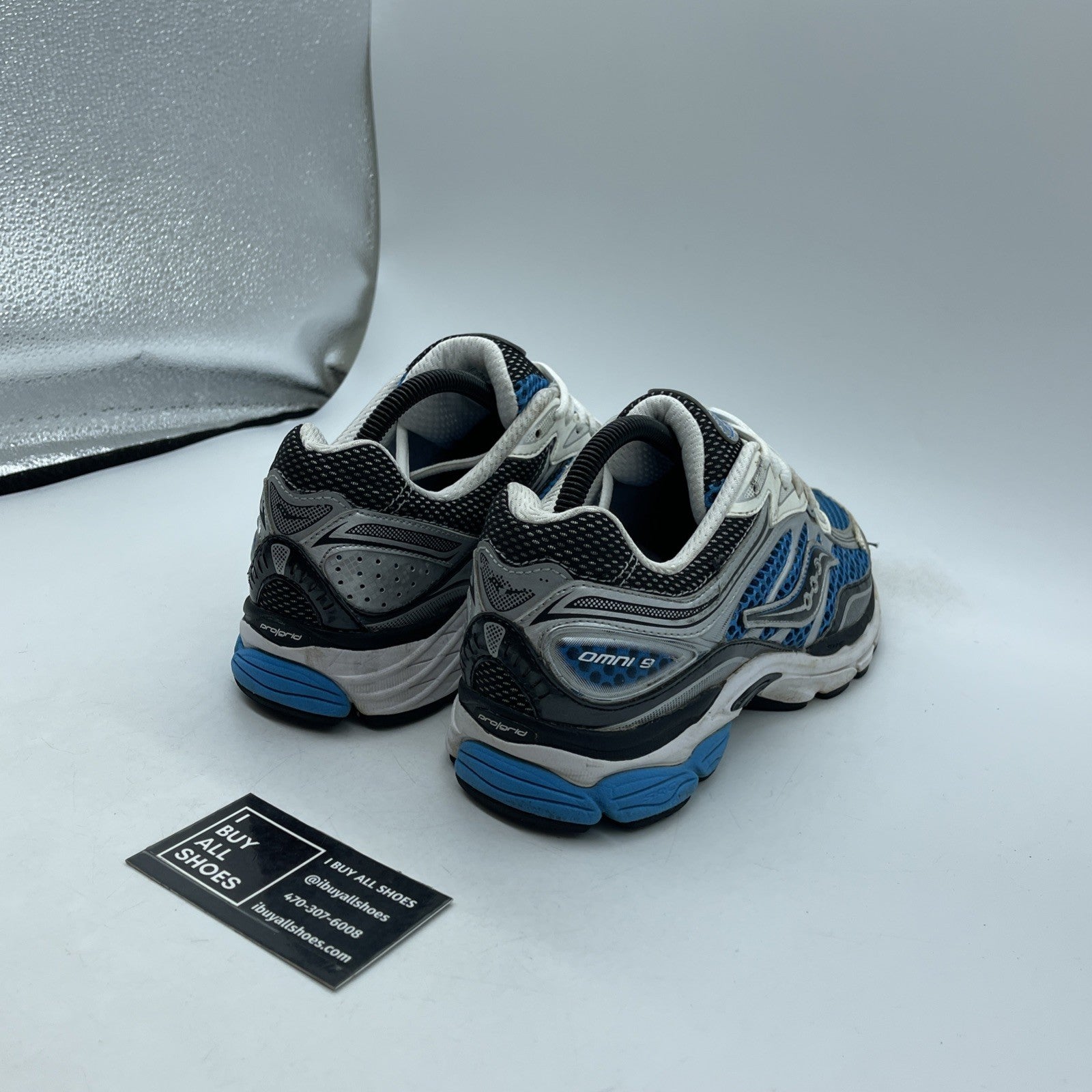 Size 10 - Saucony Progrid Omni 9 OG Royal Silver (S70739-4)