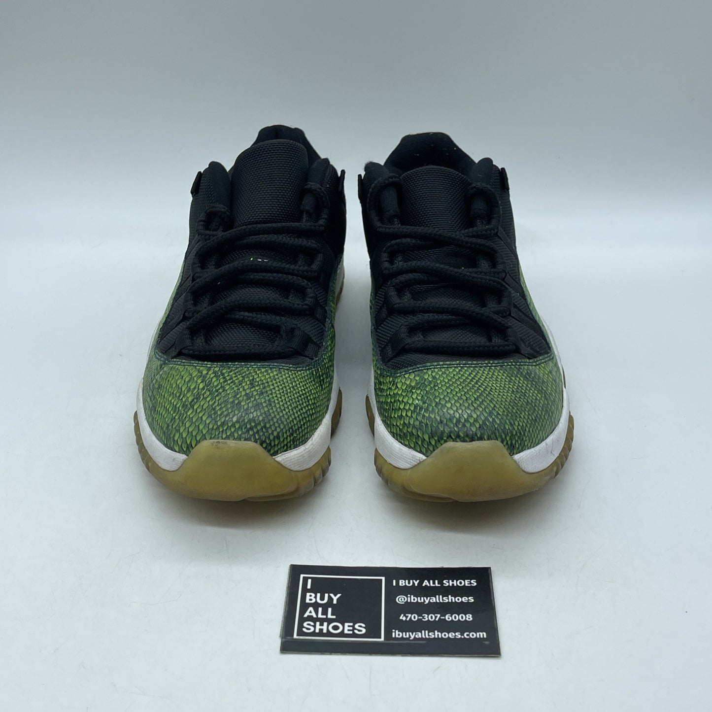 Size 8 - Air Jordan 11 Retro Low Snake (528895-033)