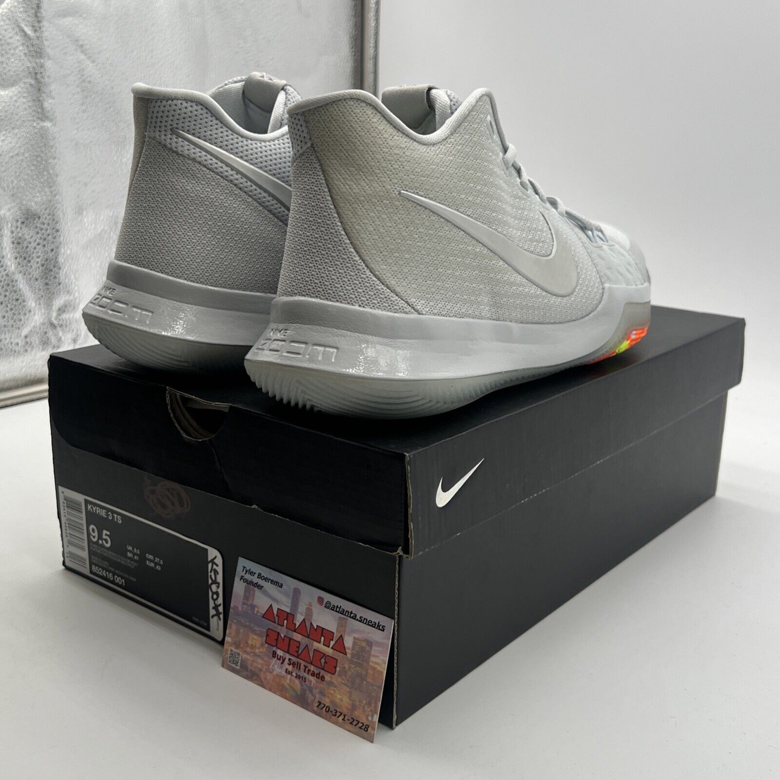 Size 9.5 - Nike Kyrie 3 Time to Shine (852416-001)