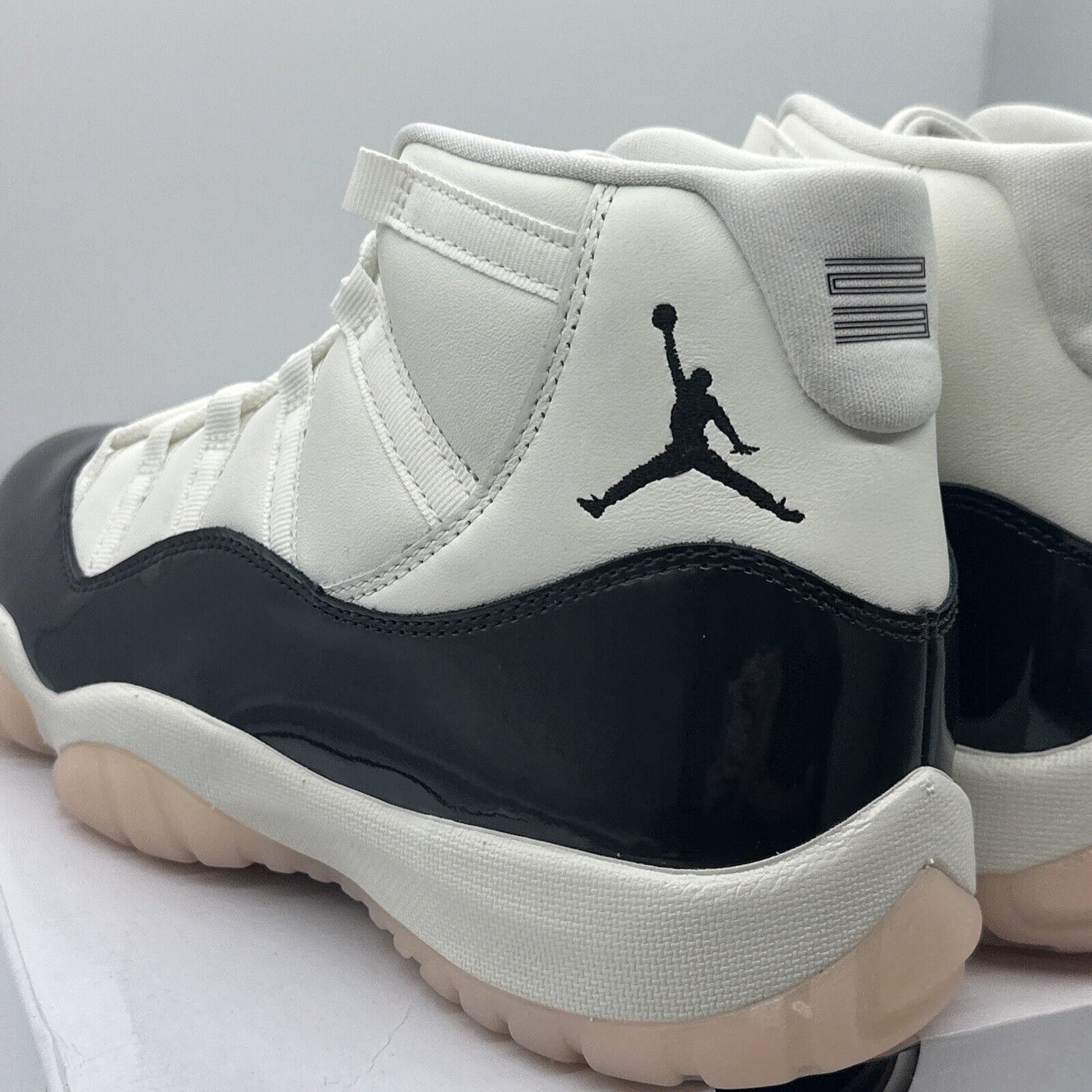 Size 12 W - Jordan 11 Mid Neapolitan W. 10.5 Men’s New Brown Cream Ice Pink