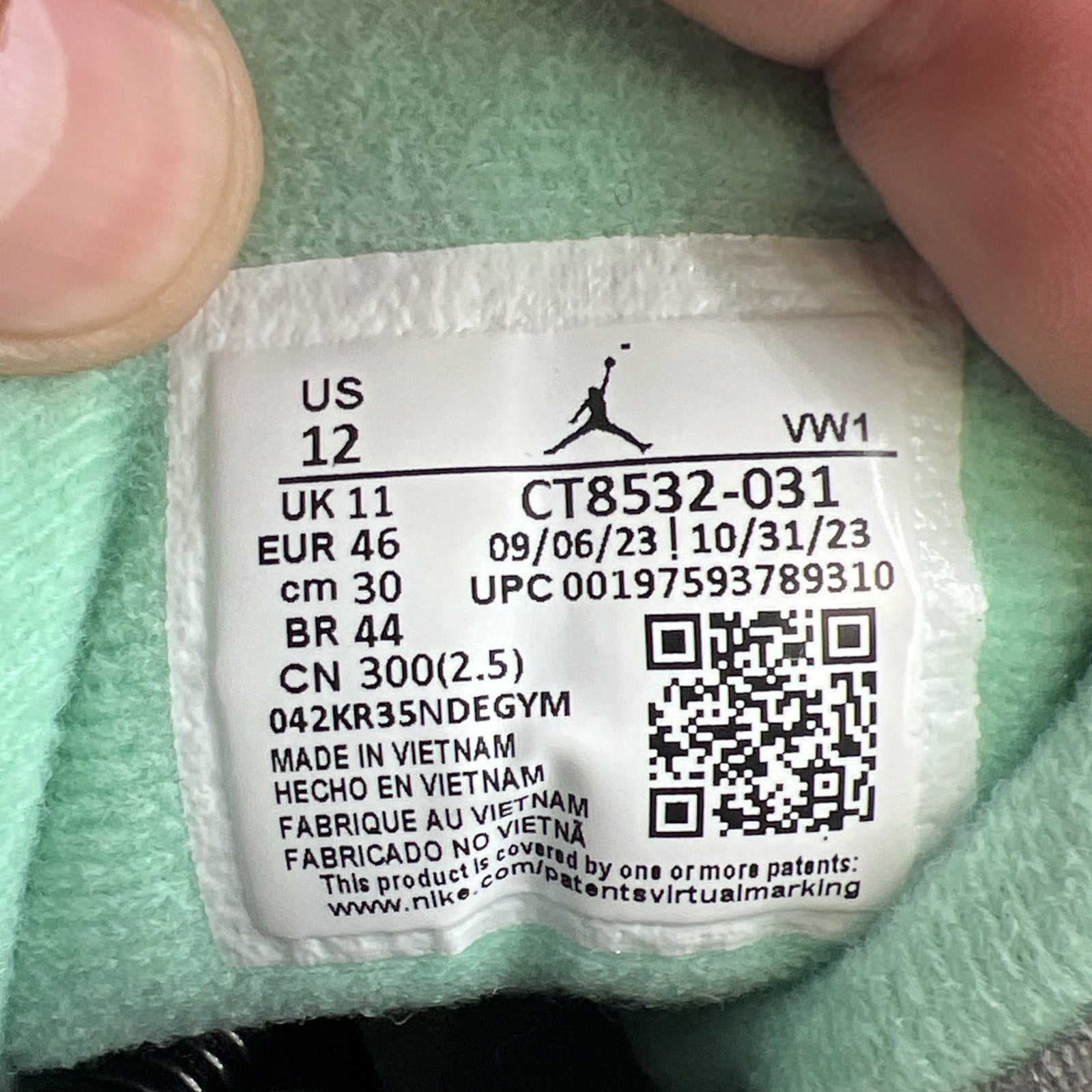 Size 12 - Air Jordan 3 Retro Green Glow (CT8532-031)